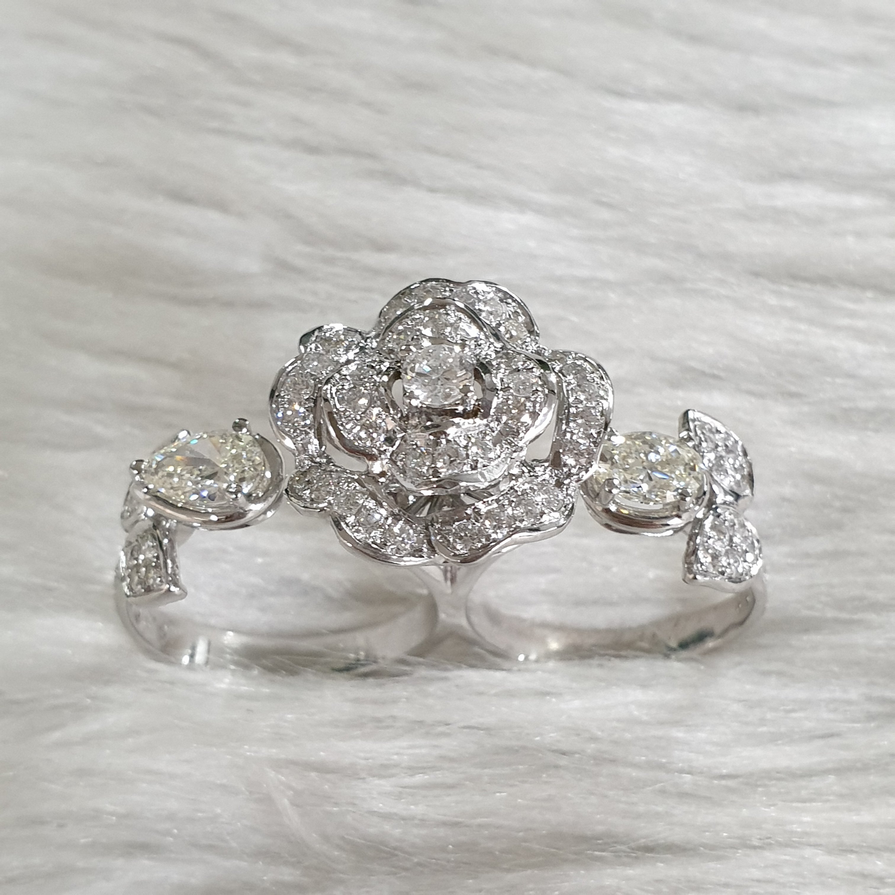 Diamond Signature Rose Two Finger Ring - White Gold