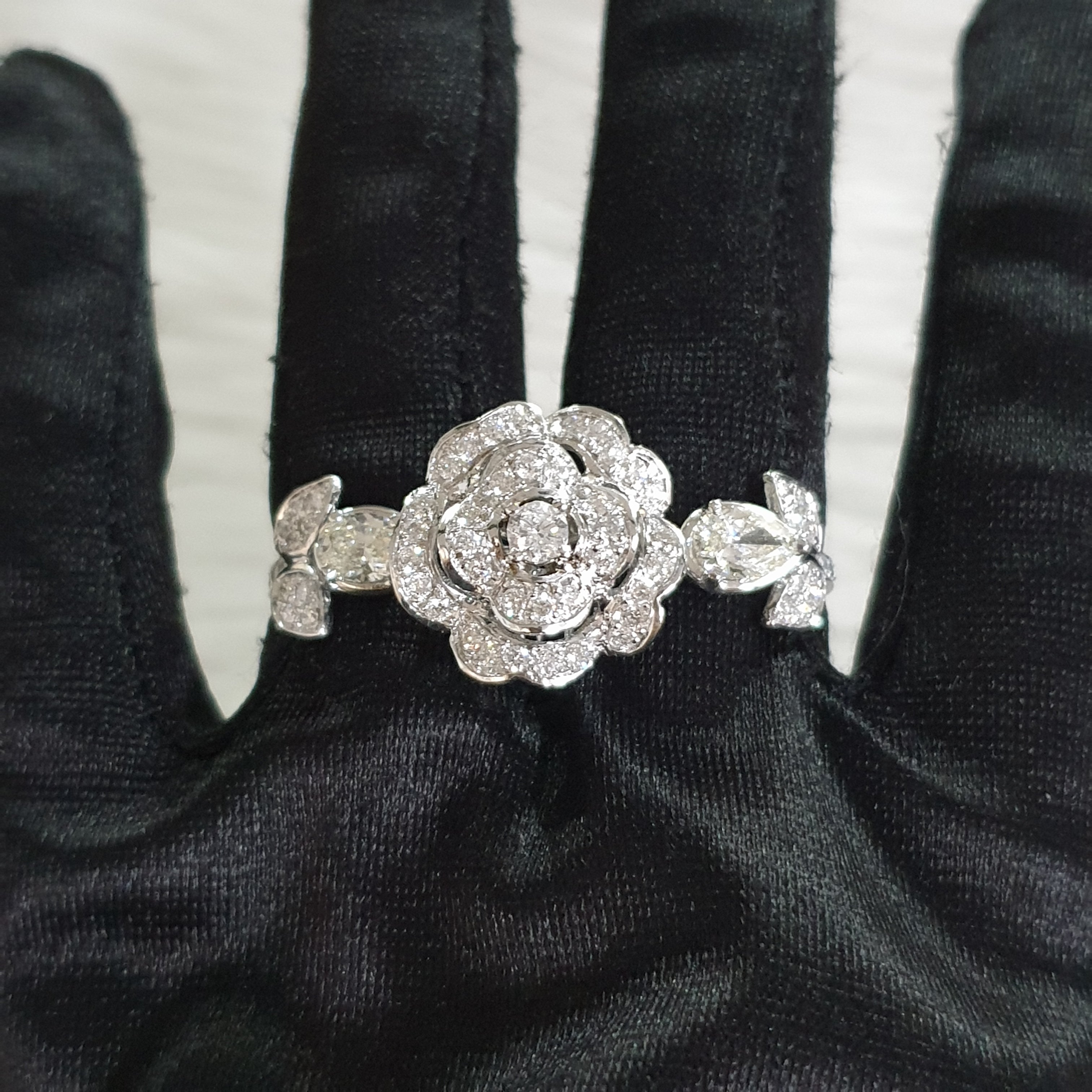 Diamond Signature Rose Two Finger Ring - White Gold
