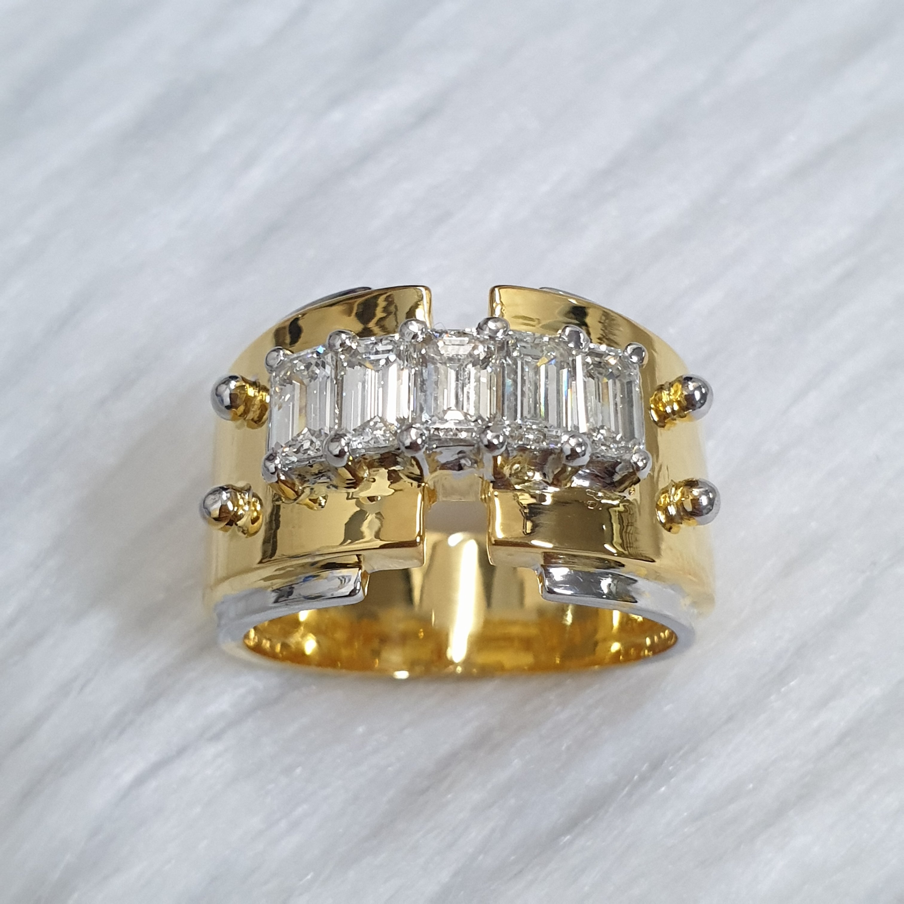Men's Ring - 14K Yellow Gold