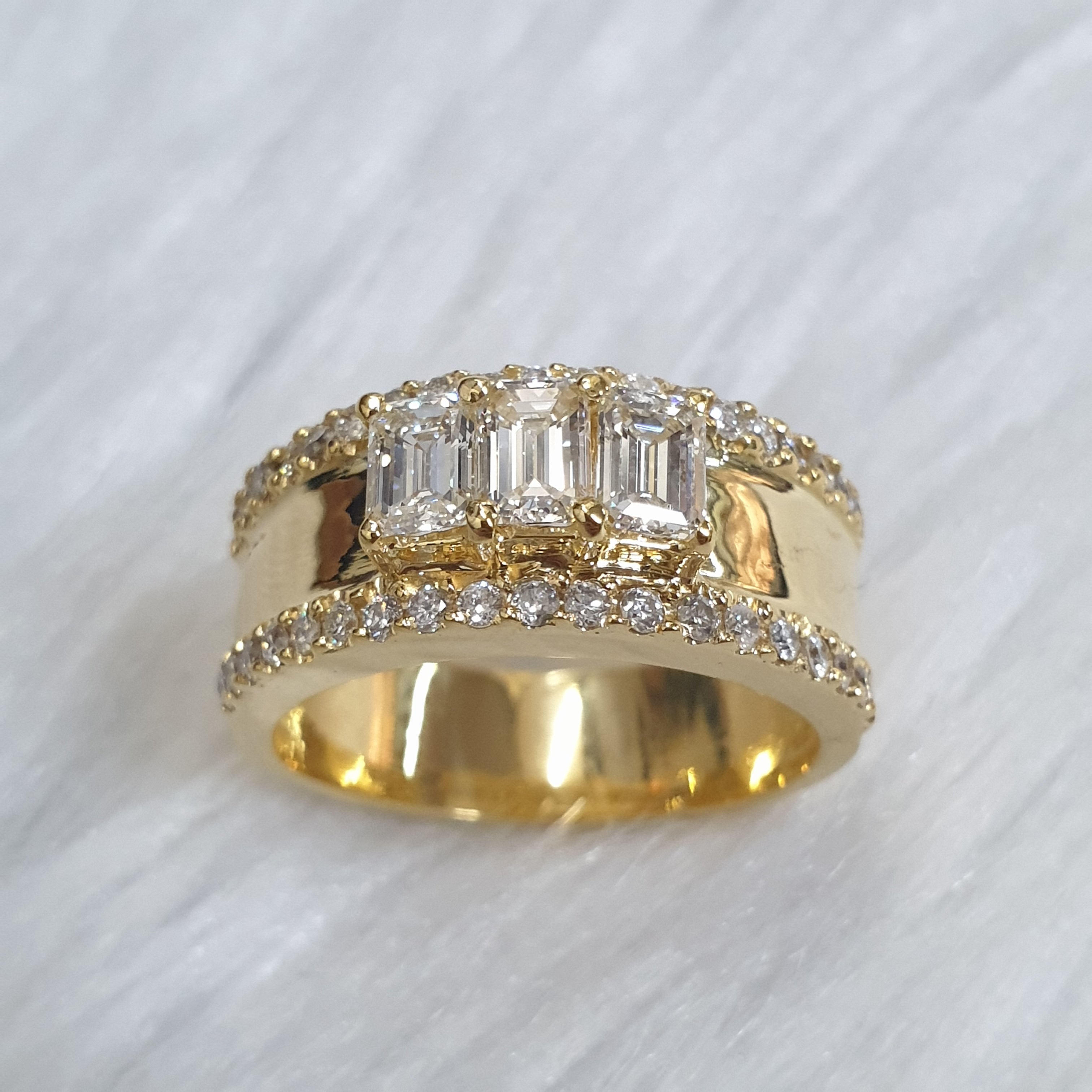 Ring - 14K Yellow Gold