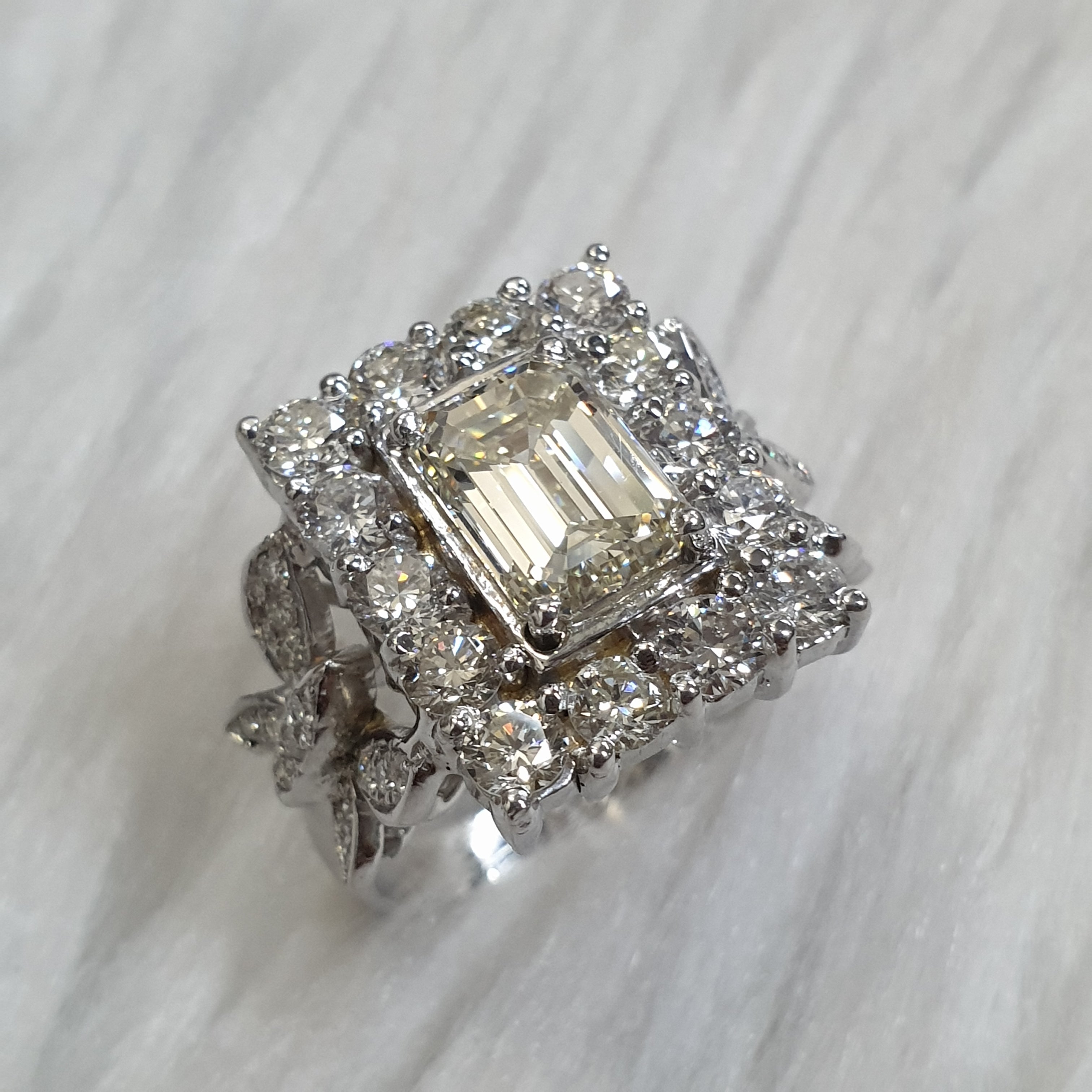 Ring - 14K White Gold