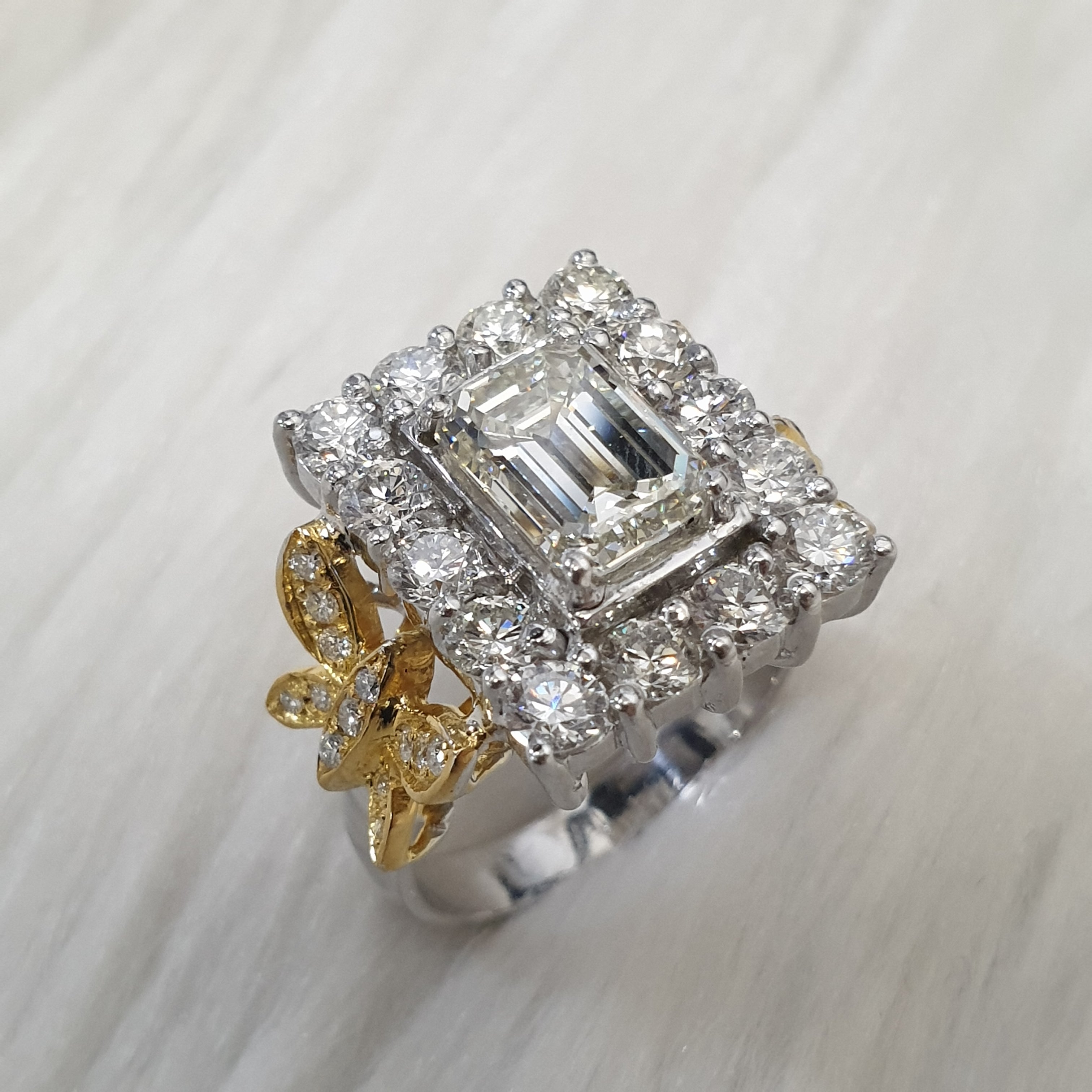 Ring - 14K White / Yellow Gold