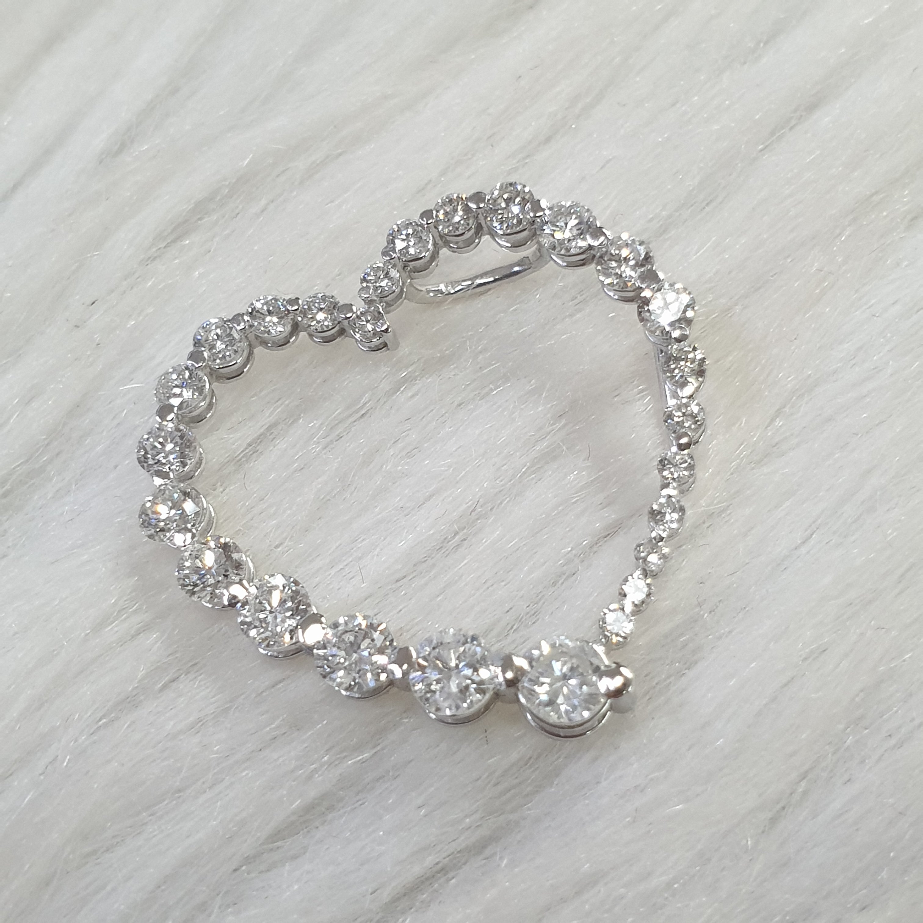 Heart Pendant - 18K White Gold