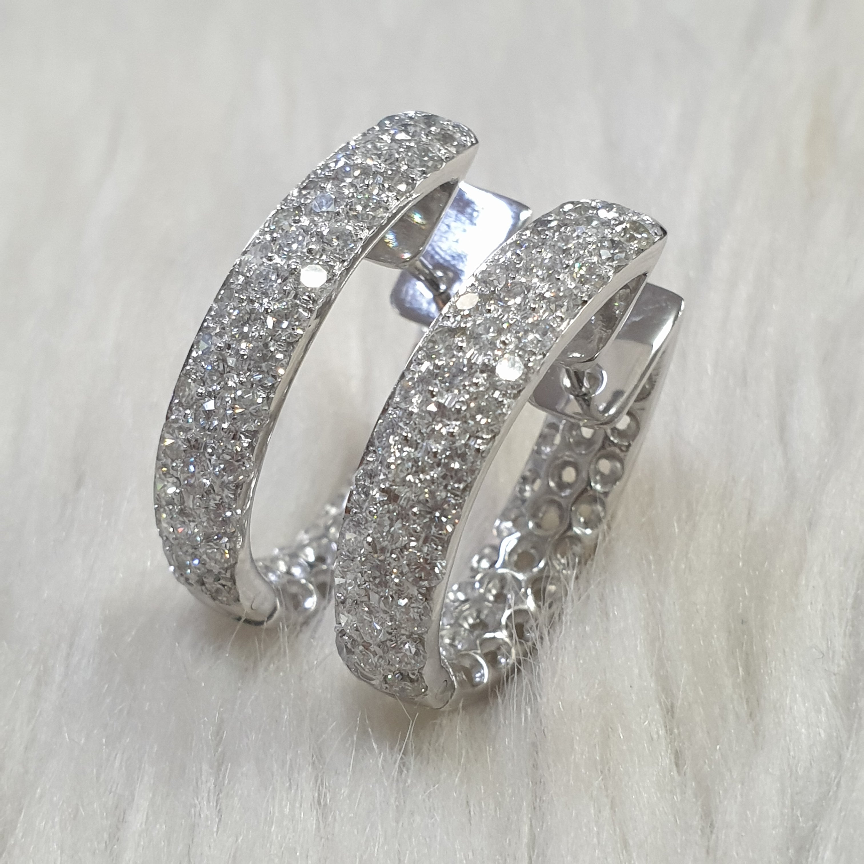 Pair Earring - 14K White Gold (SOLD - INQUIRE FOR MADE TO ORDER)