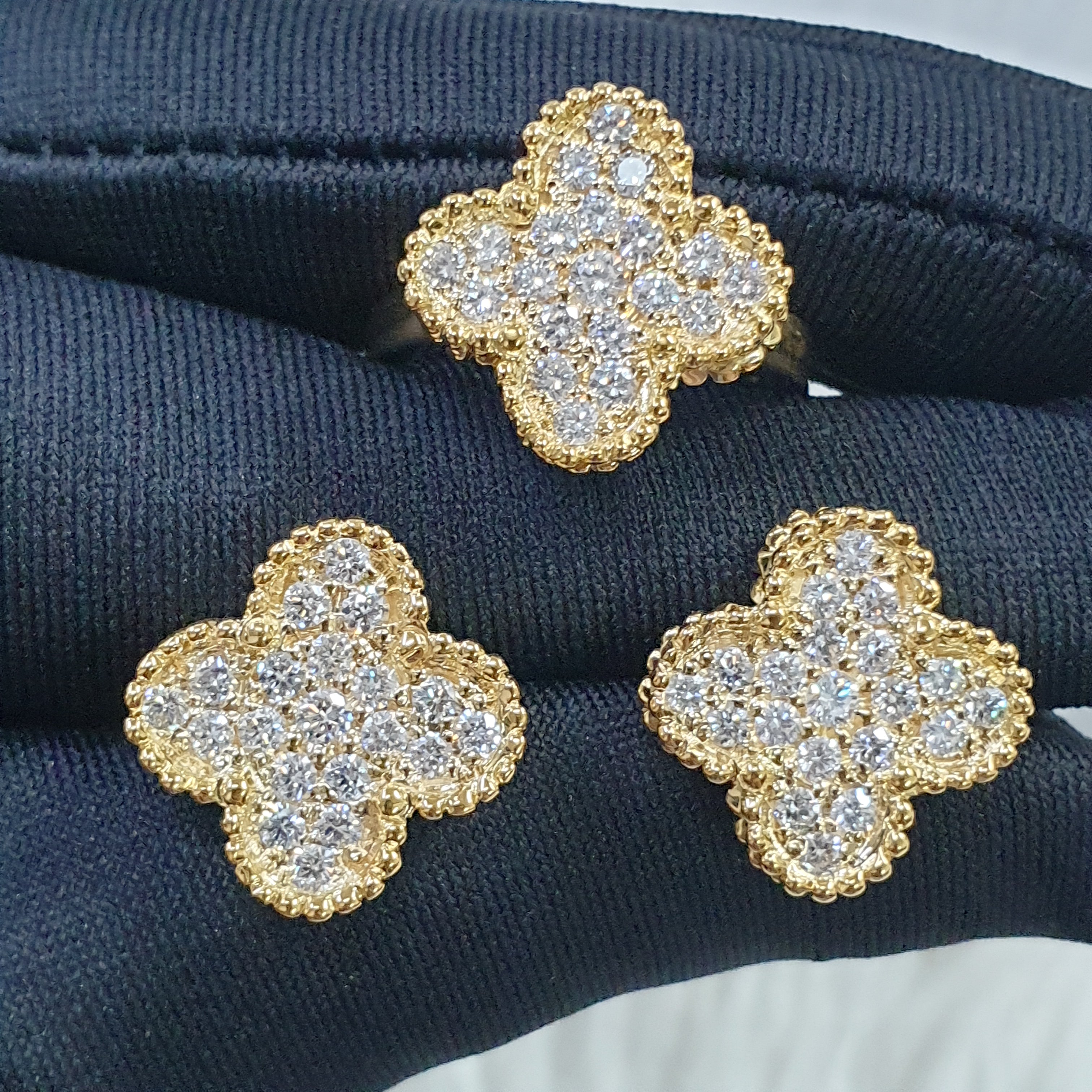 Clover-Shaped Diamond Ring and Earring Set – 18K Yellow Gold (SOLD - INQUIRE FOR MADE TO ORDER)