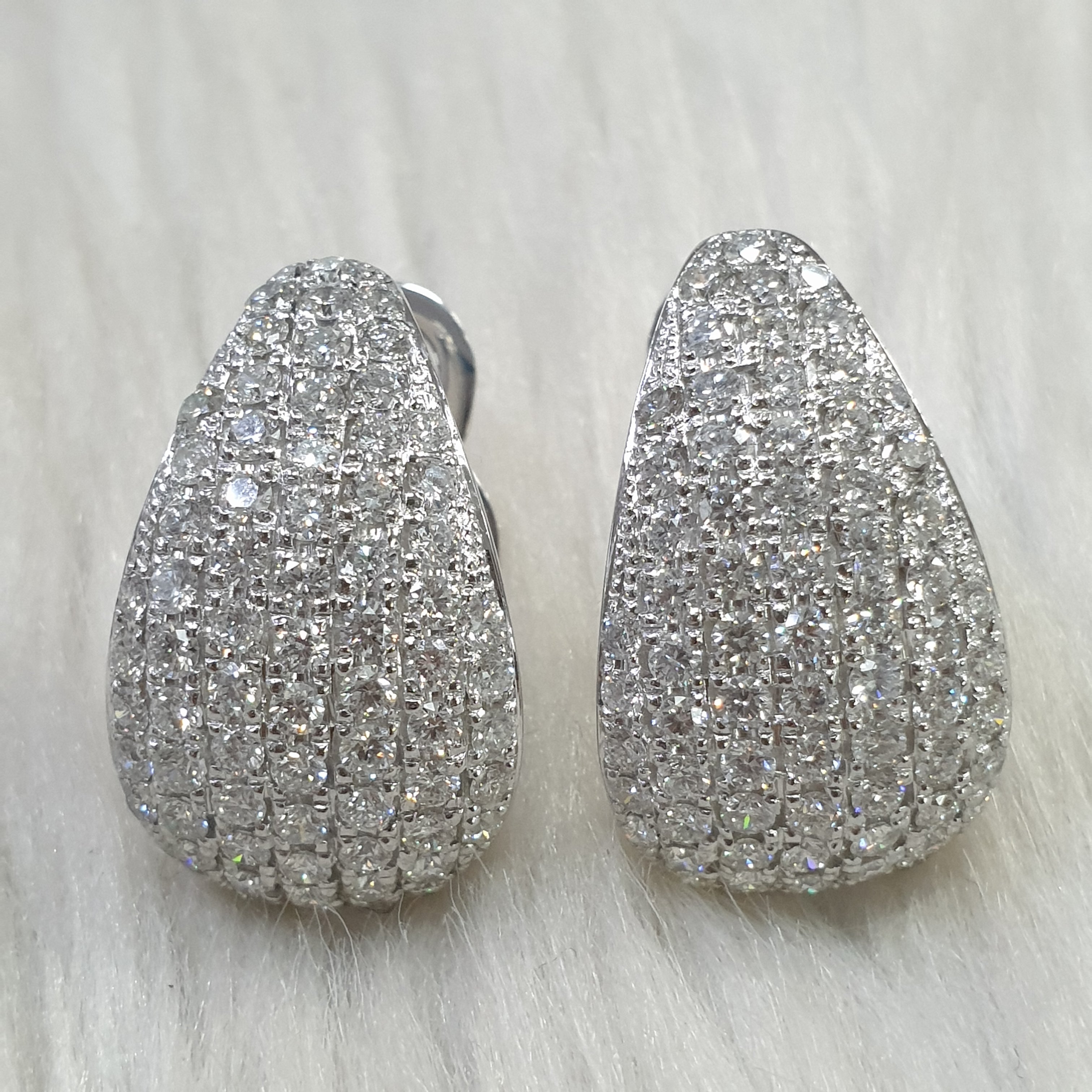 Pair Earring -14KWhite Gold