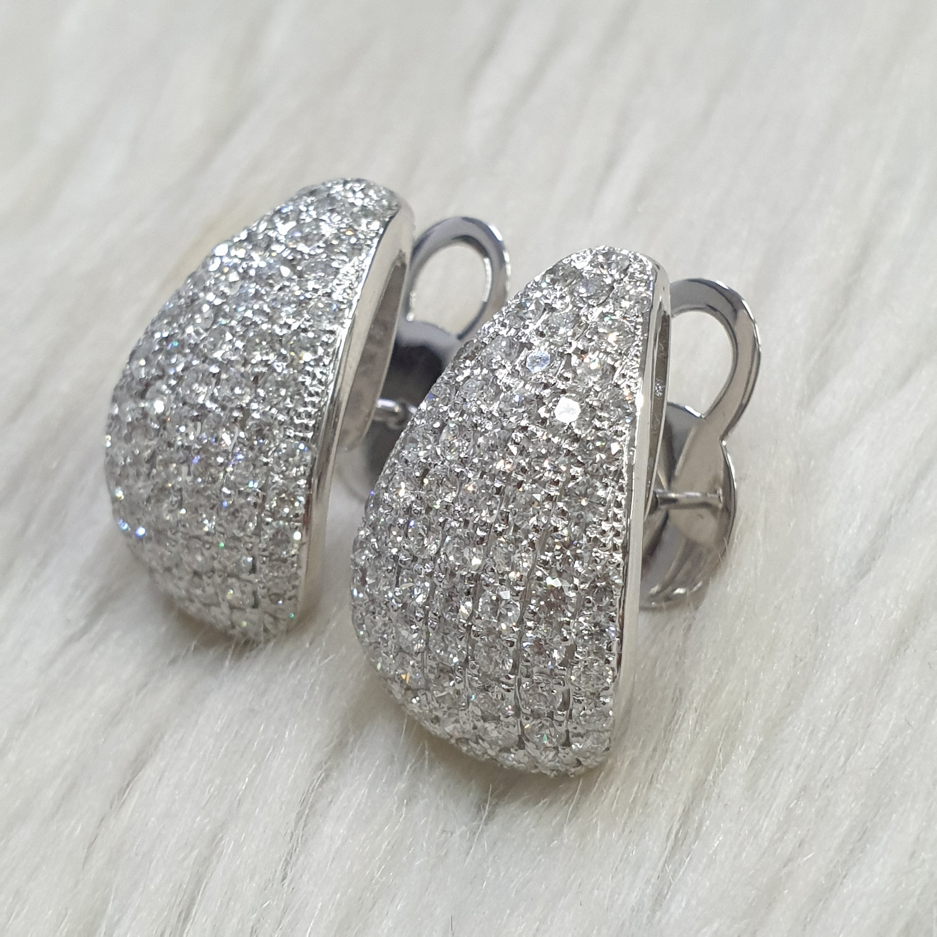 Pair Earring -14KWhite Gold