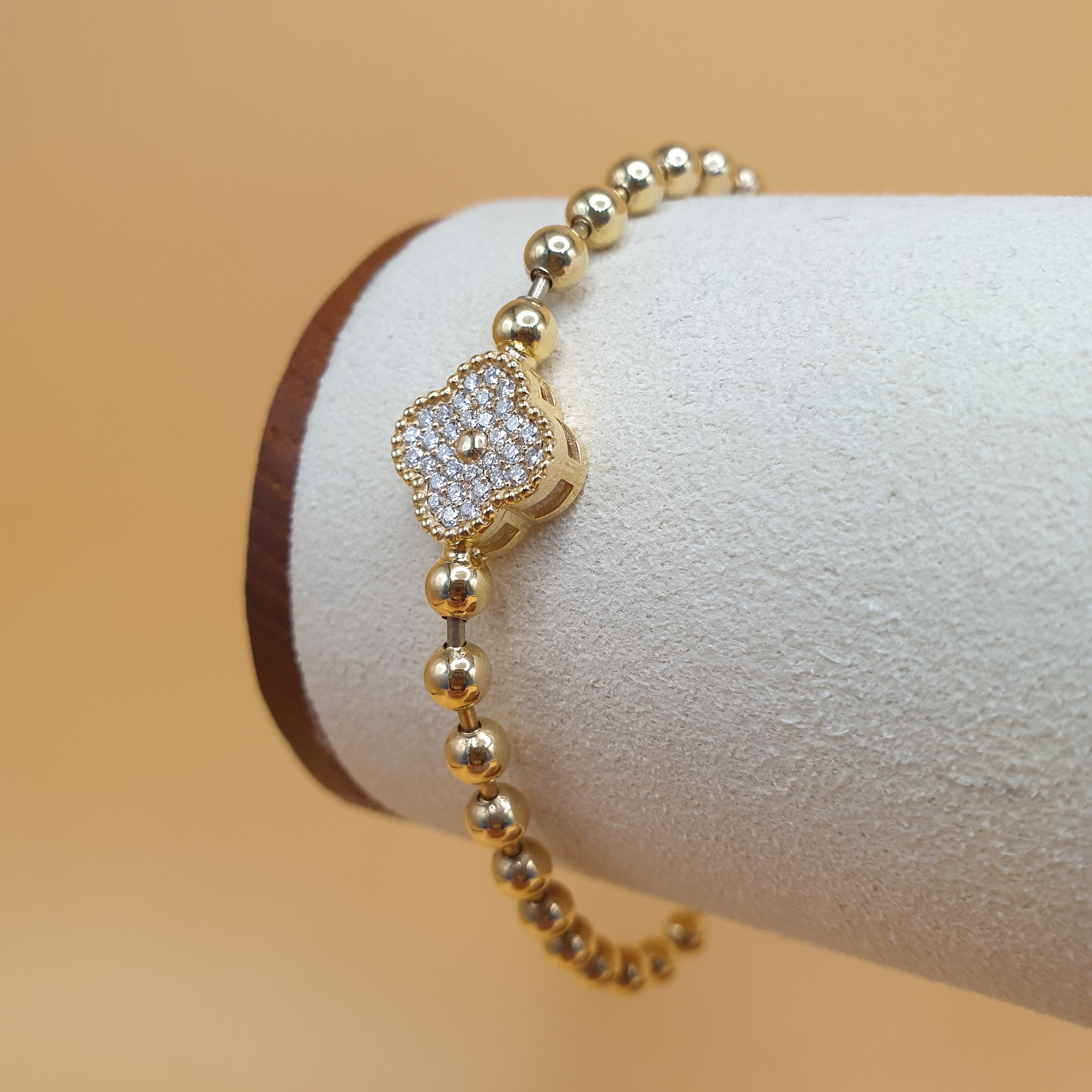 Clover Bracelet – Yellow Gold with Diamonds