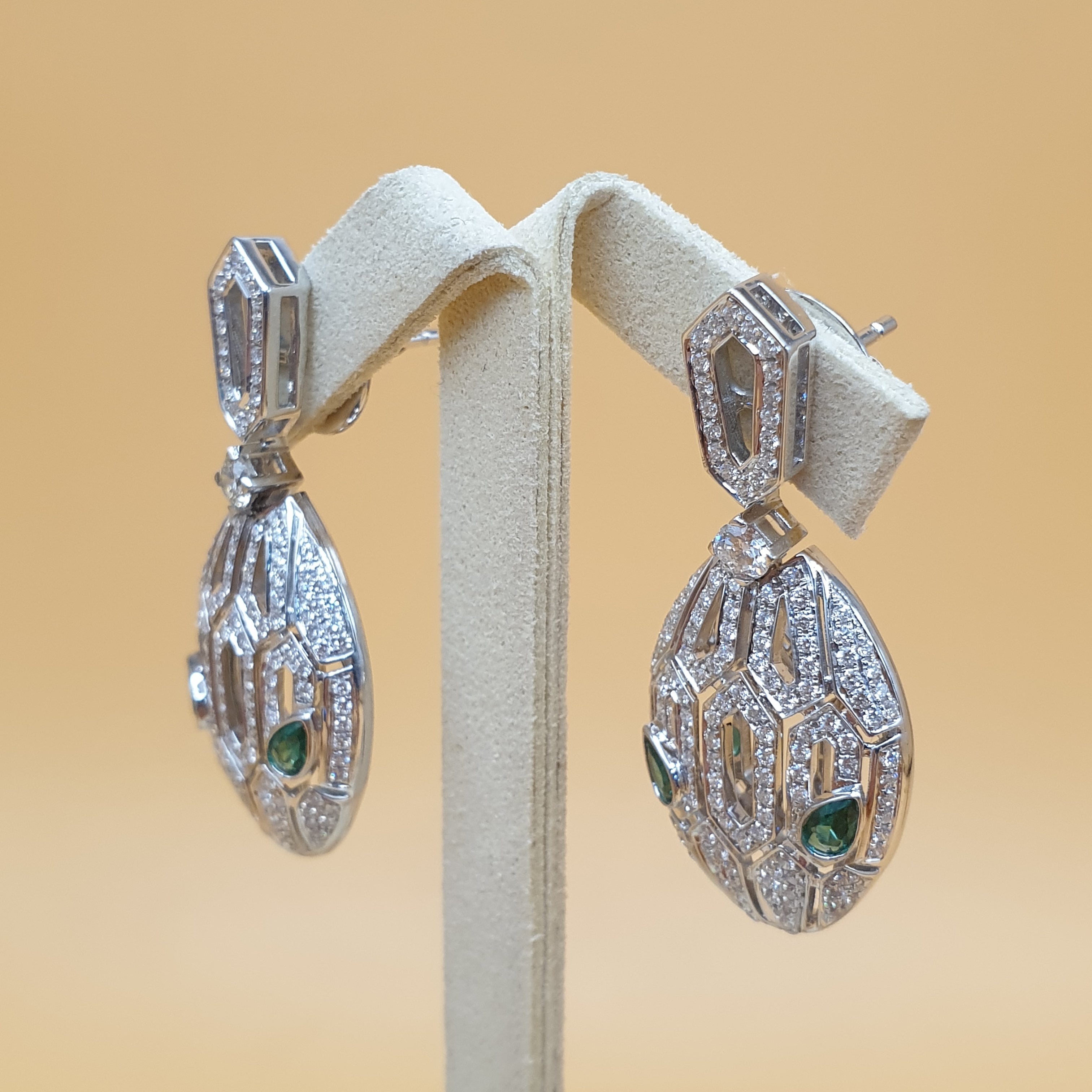Serpentine Earrings – 18K White Gold