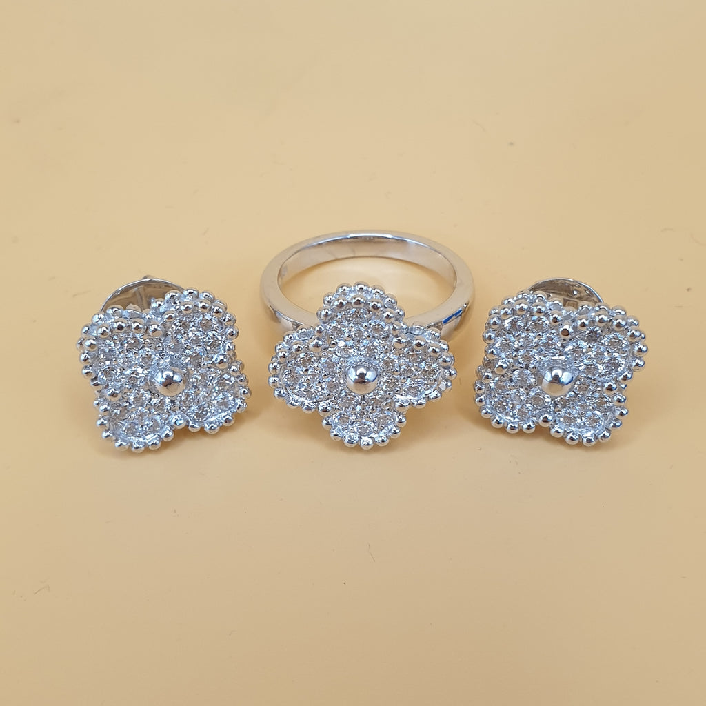 Clover-Shaped Diamond Ring and Earring Set – 18K White Gold
