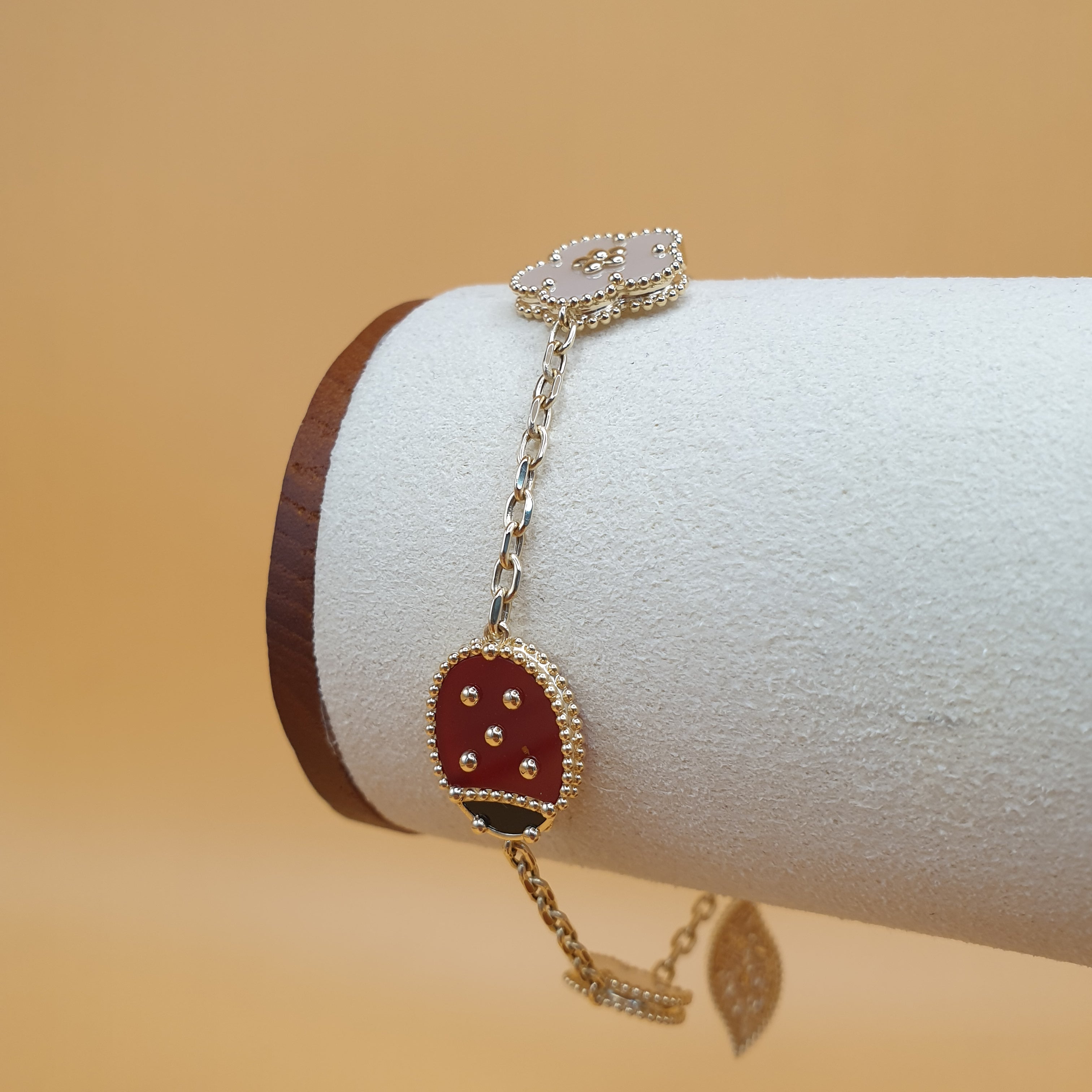 Ladybug and Flower bracelet - 18K Yellow Gold