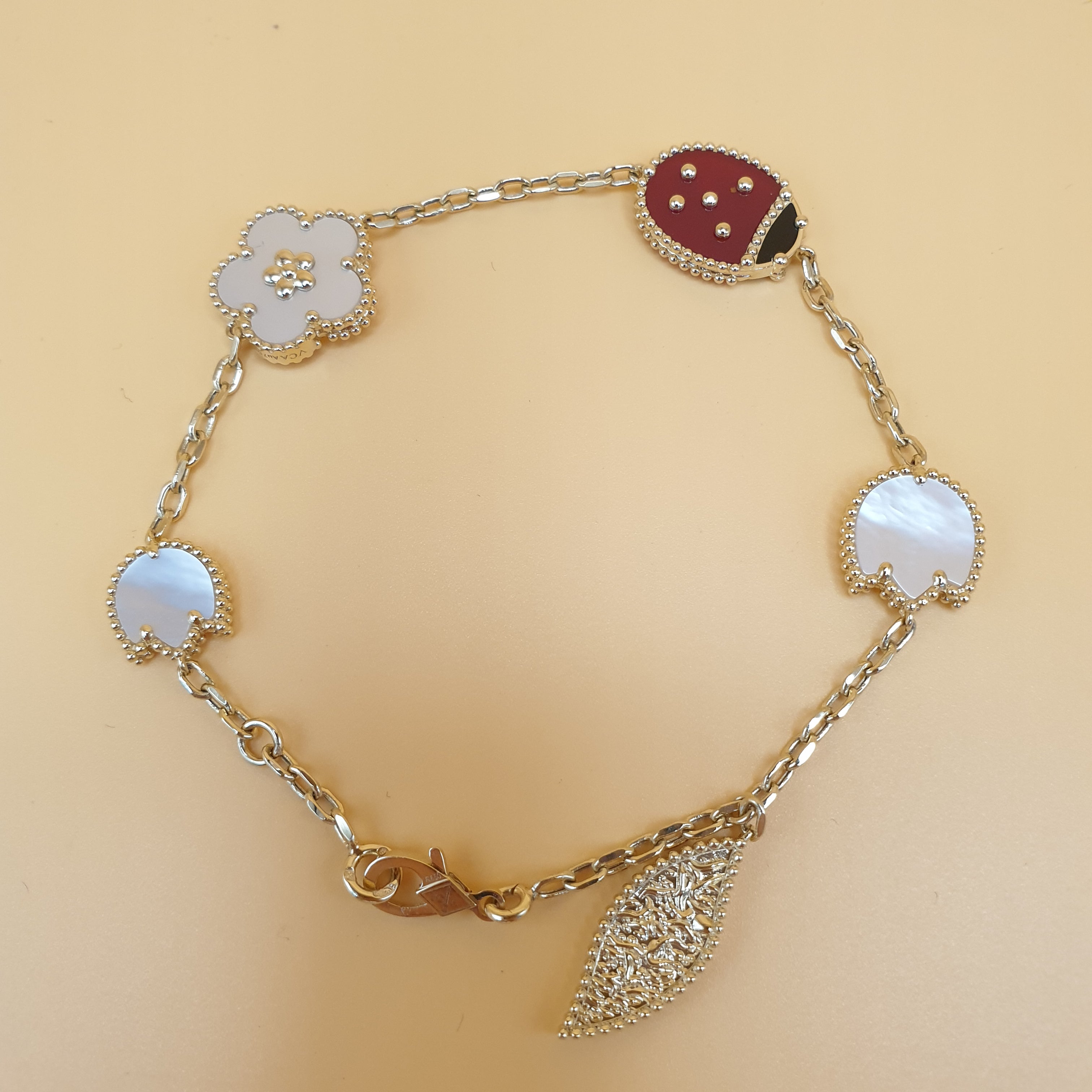 Ladybug and Flower bracelet - 18K Yellow Gold