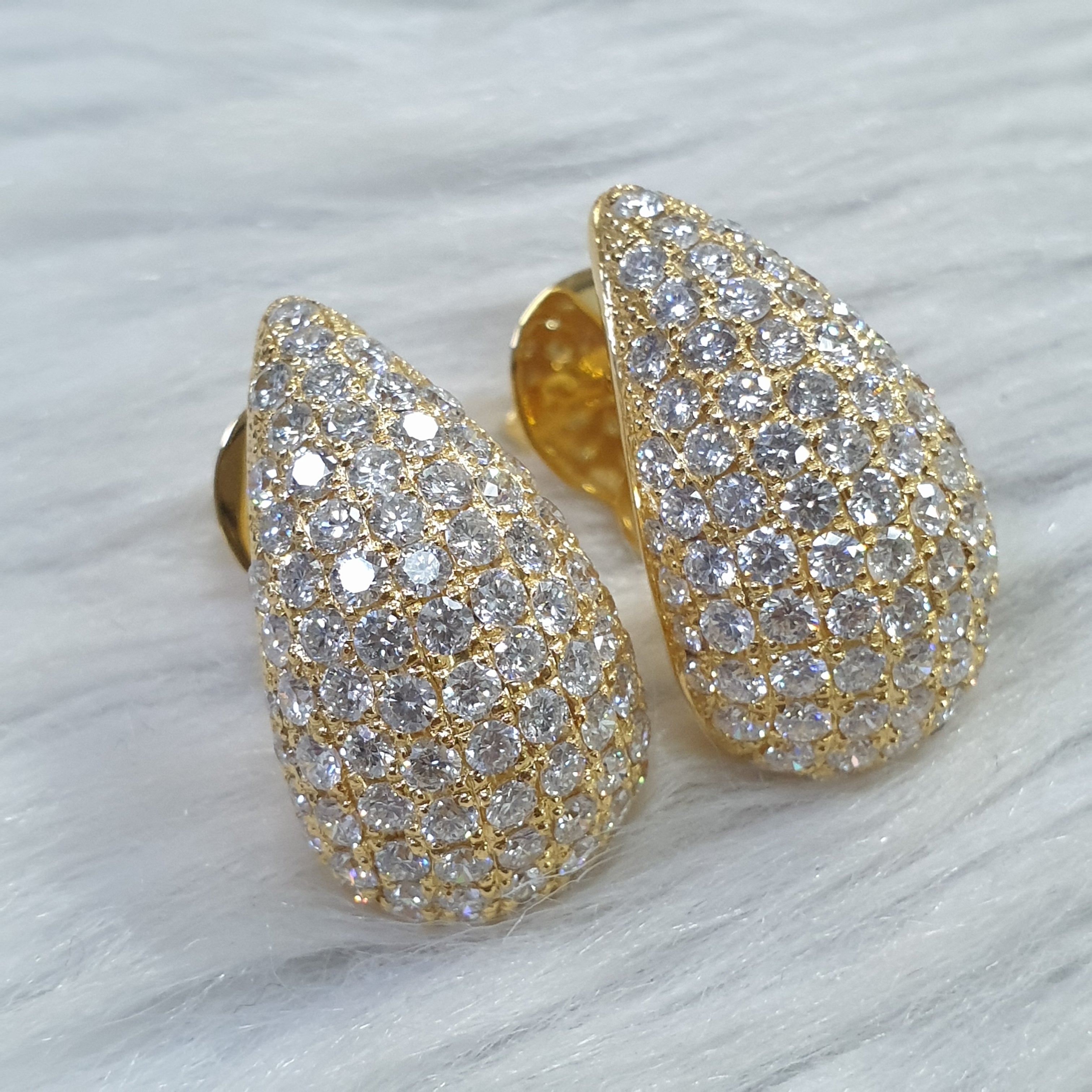 Pair Earring - 14K Yellow Gold