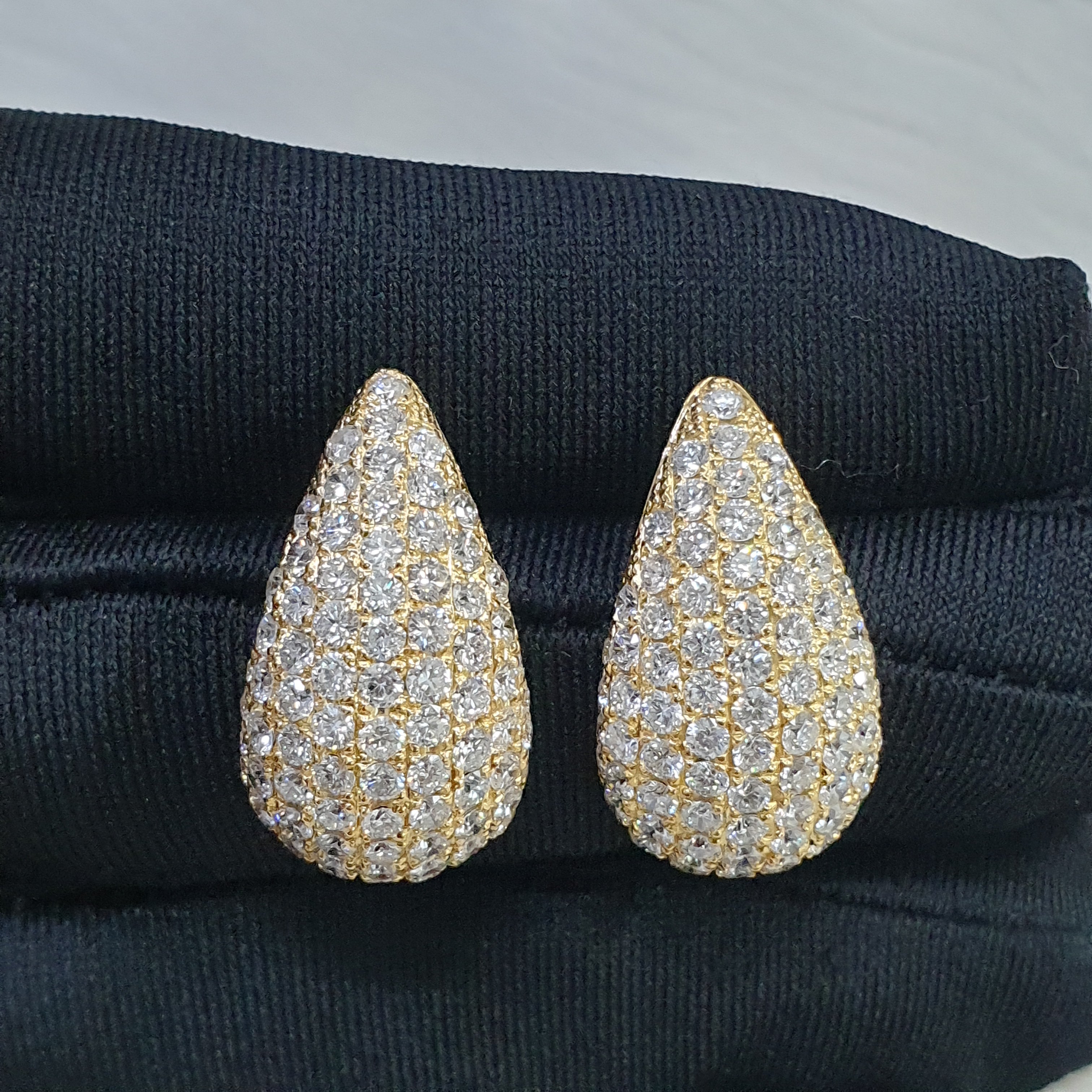Pair Earring - 14K Yellow Gold
