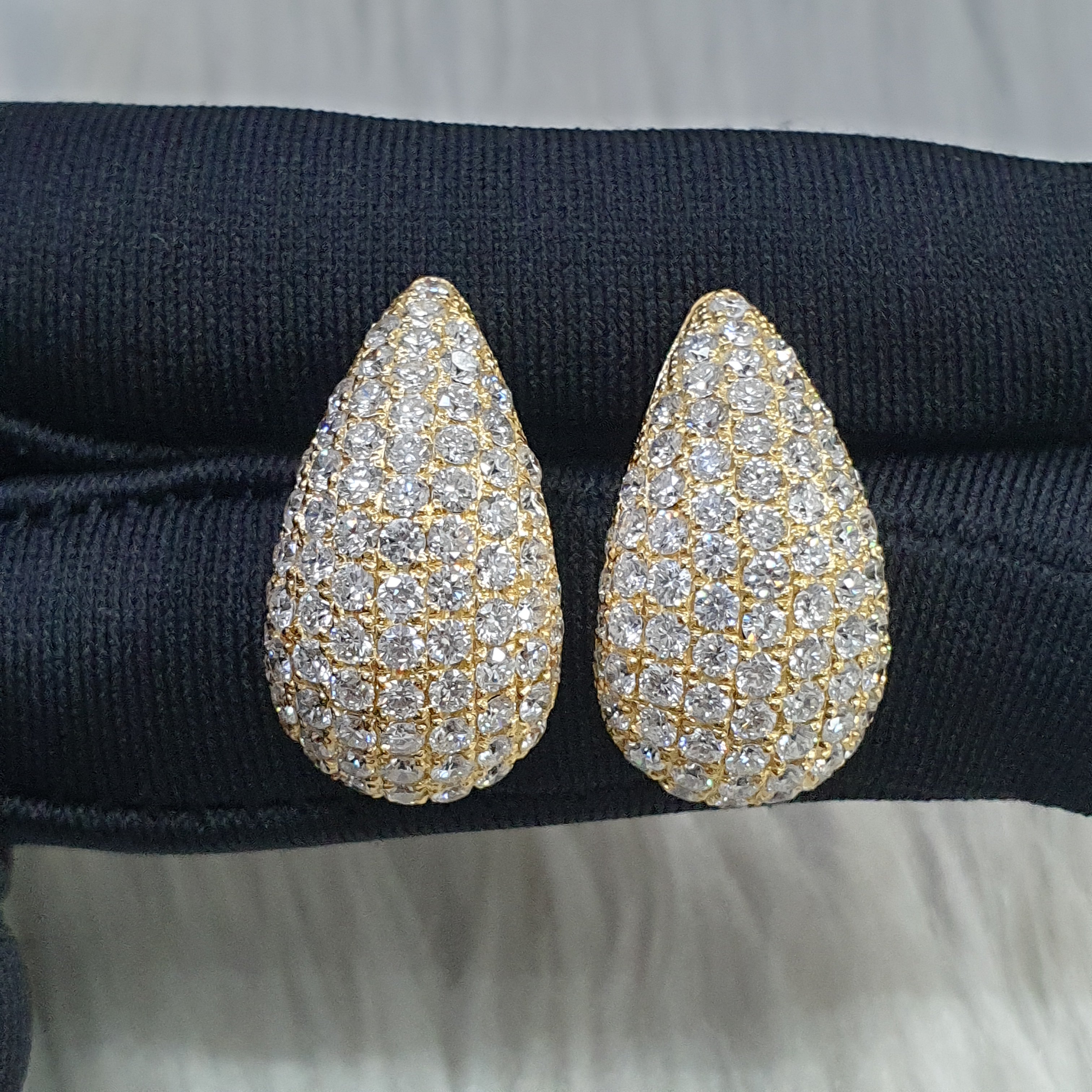 Pair Earring - 14K Yellow Gold