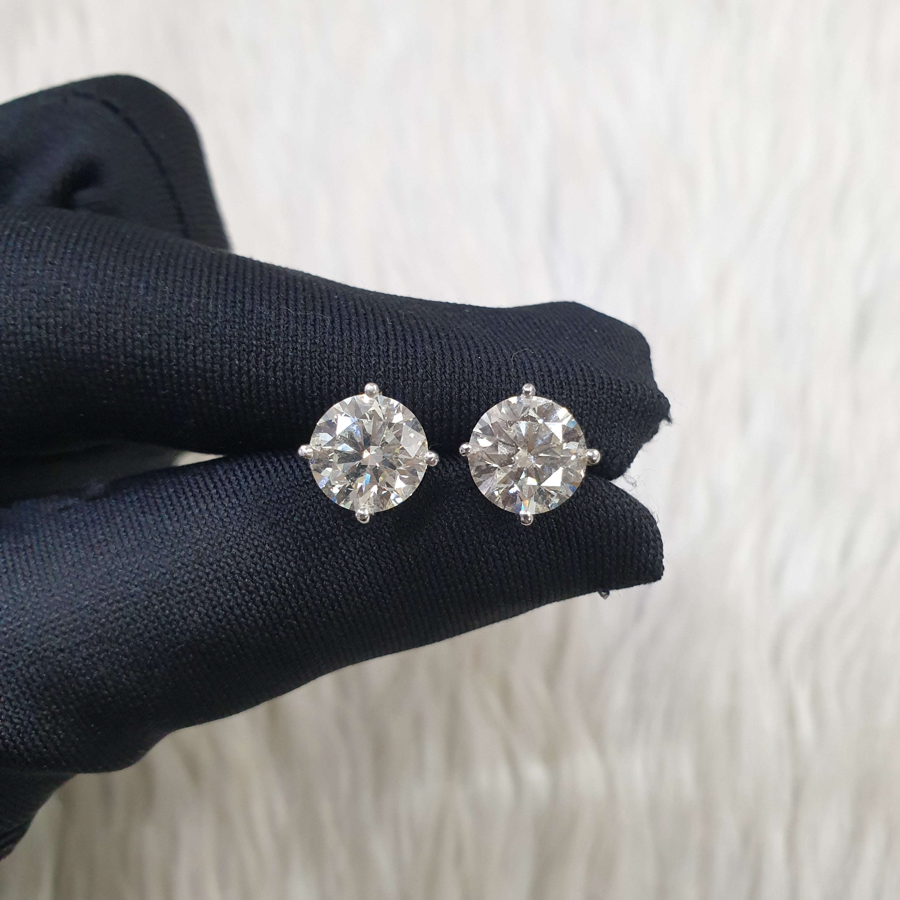 Stud Pair Earring - 14K White Gold (SOLD - INQUIRE FOR MADE TO ORDER)