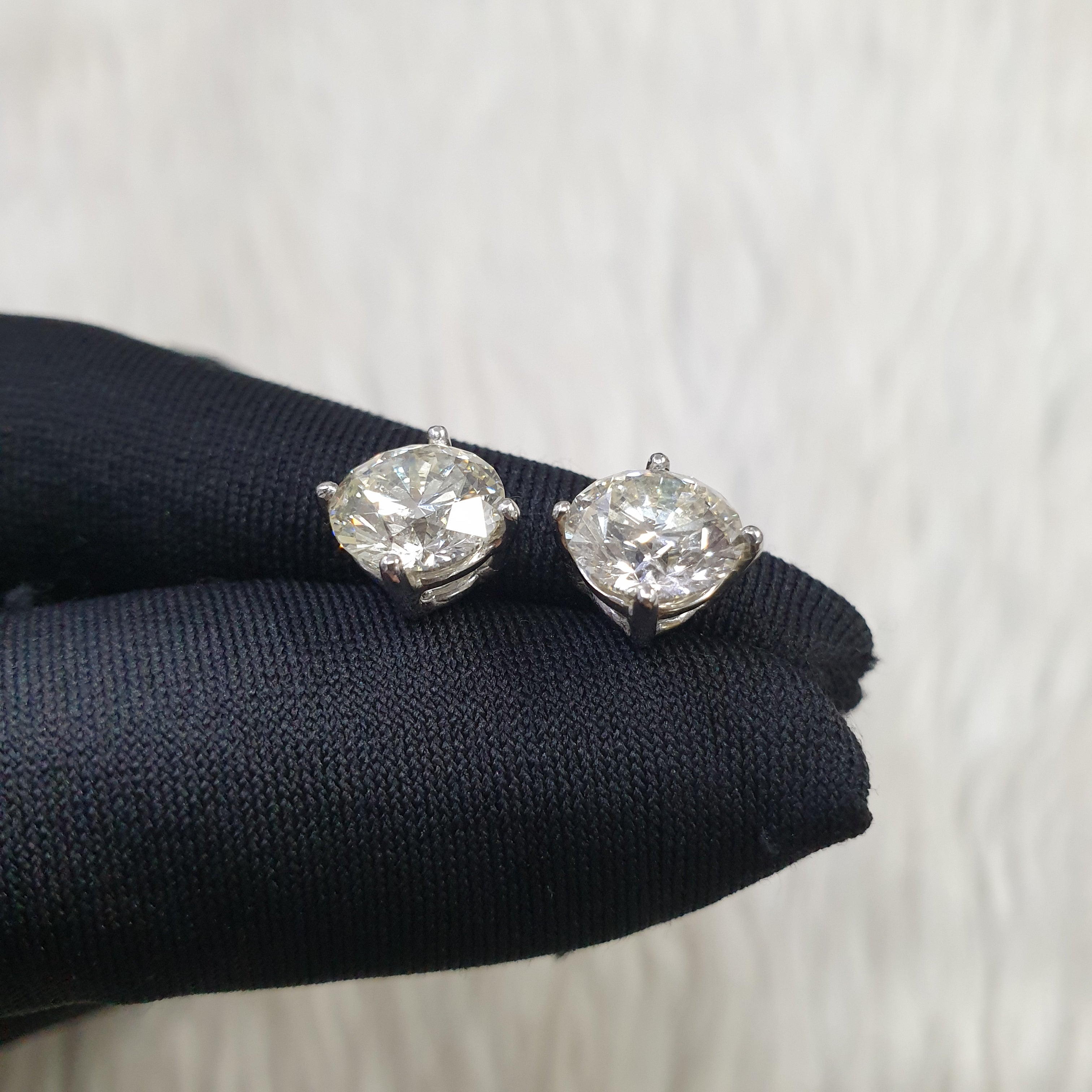 Stud Pair Earring - 14K White Gold (SOLD - INQUIRE FOR MADE TO ORDER)