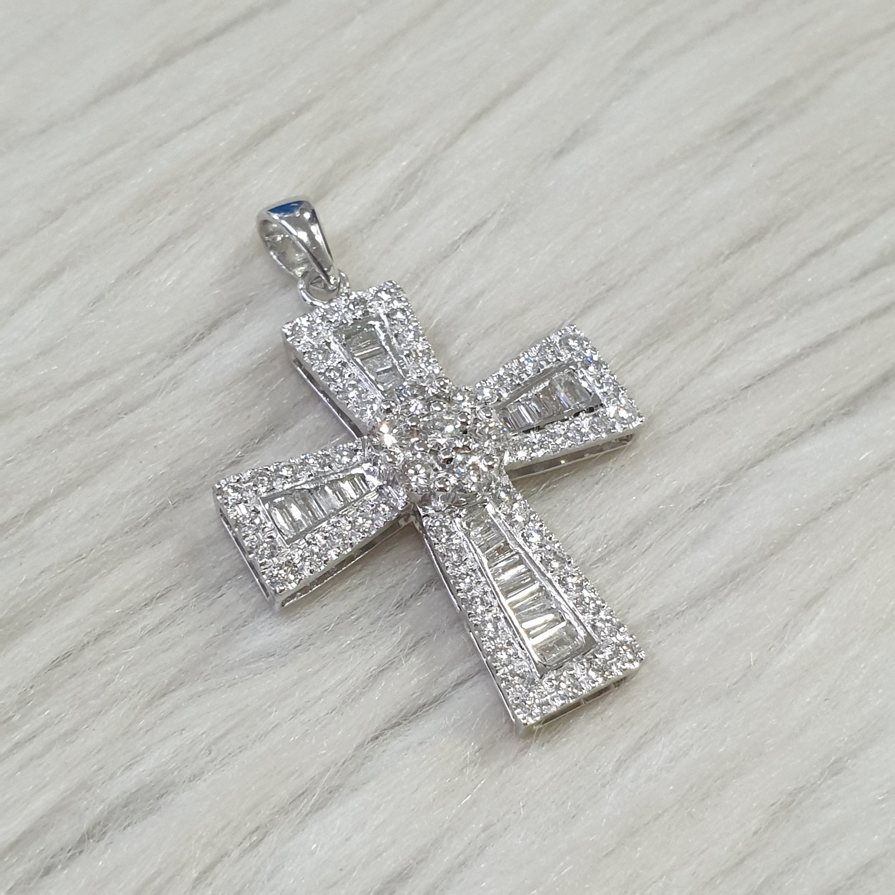 Cross Pendant - 14K White Gold