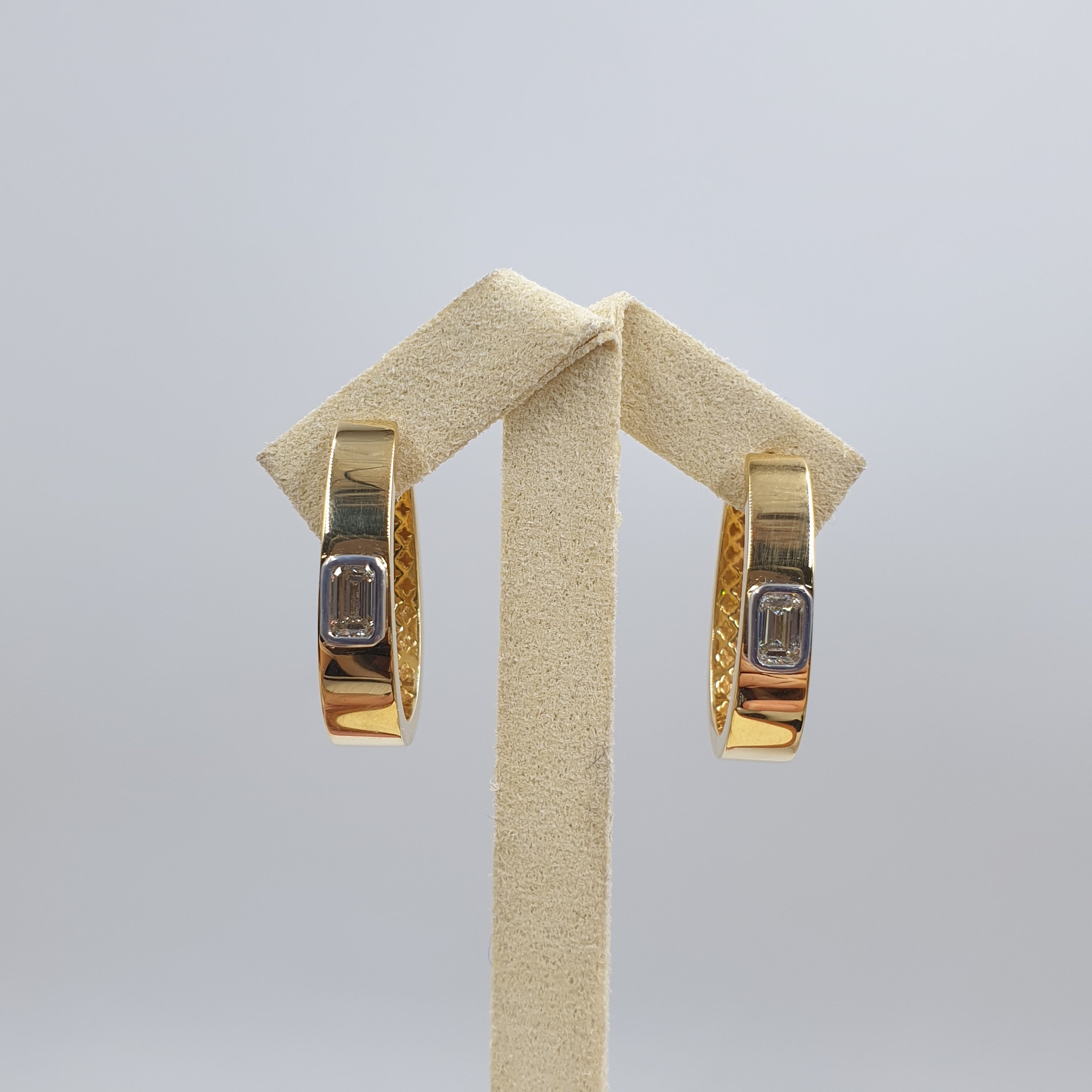Creole Pair Earring - 18K Yellow Gold