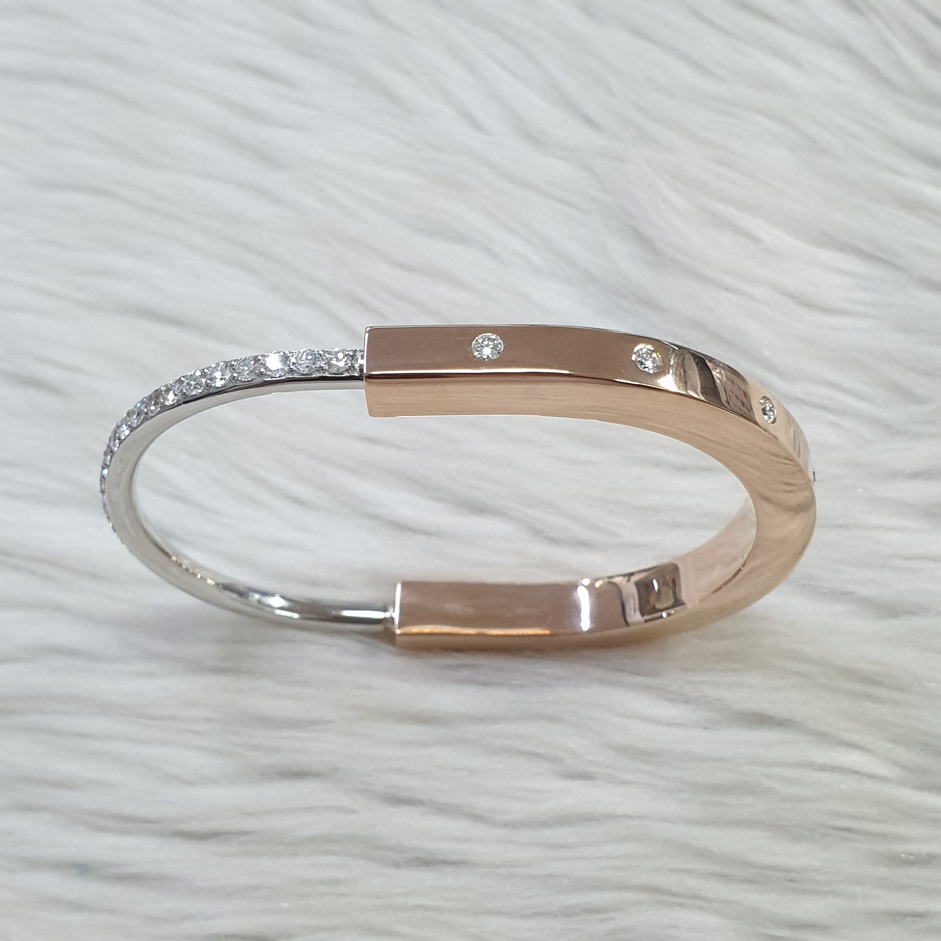 Padlock Bangle - 18K Rose Gold/White Gold