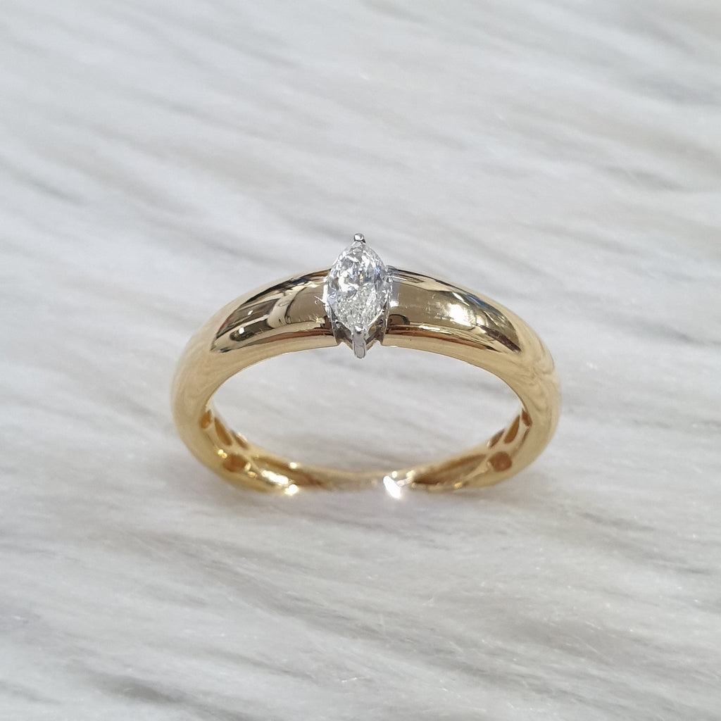 Ring - 18K - Yellow Gold