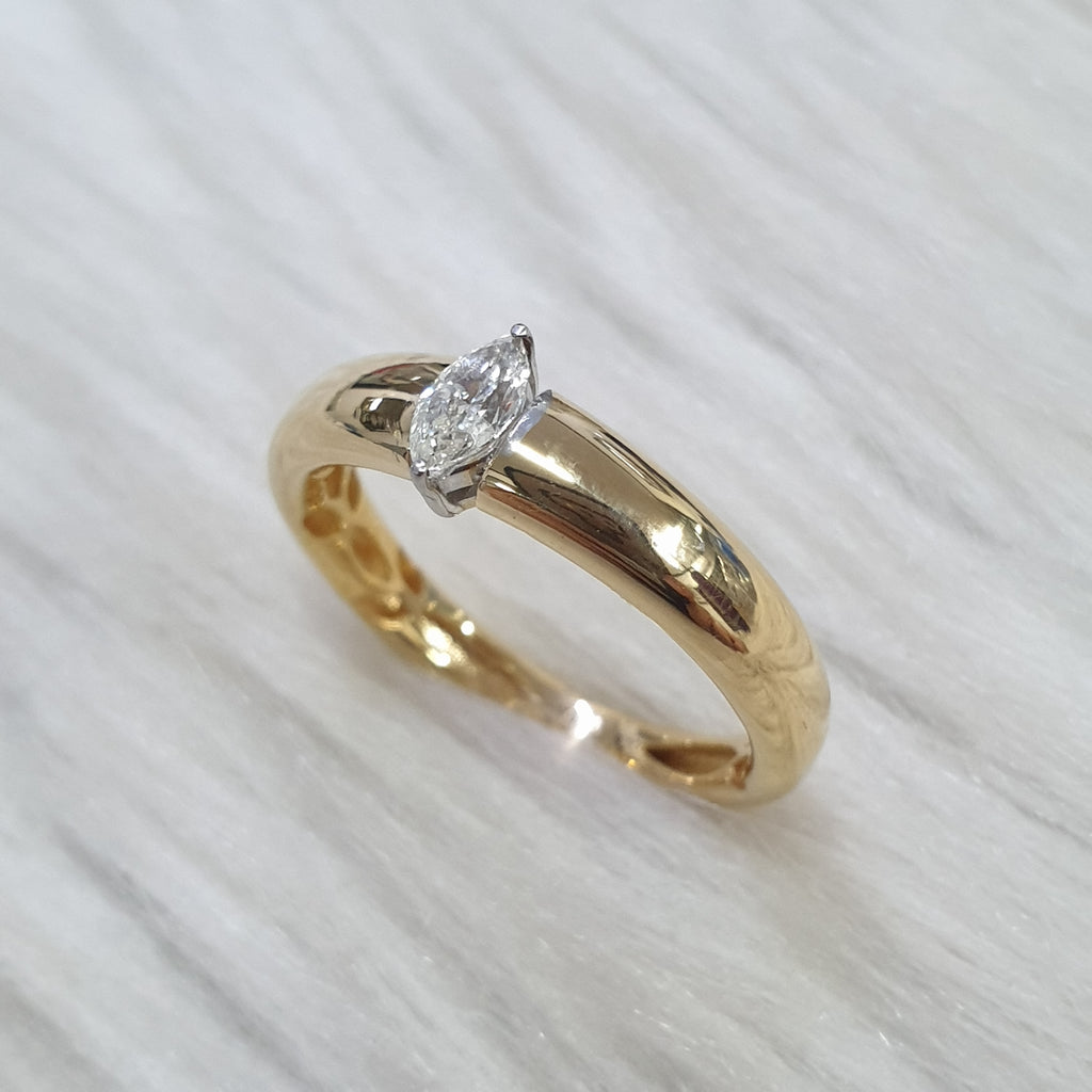 Ring - 18K - Yellow Gold