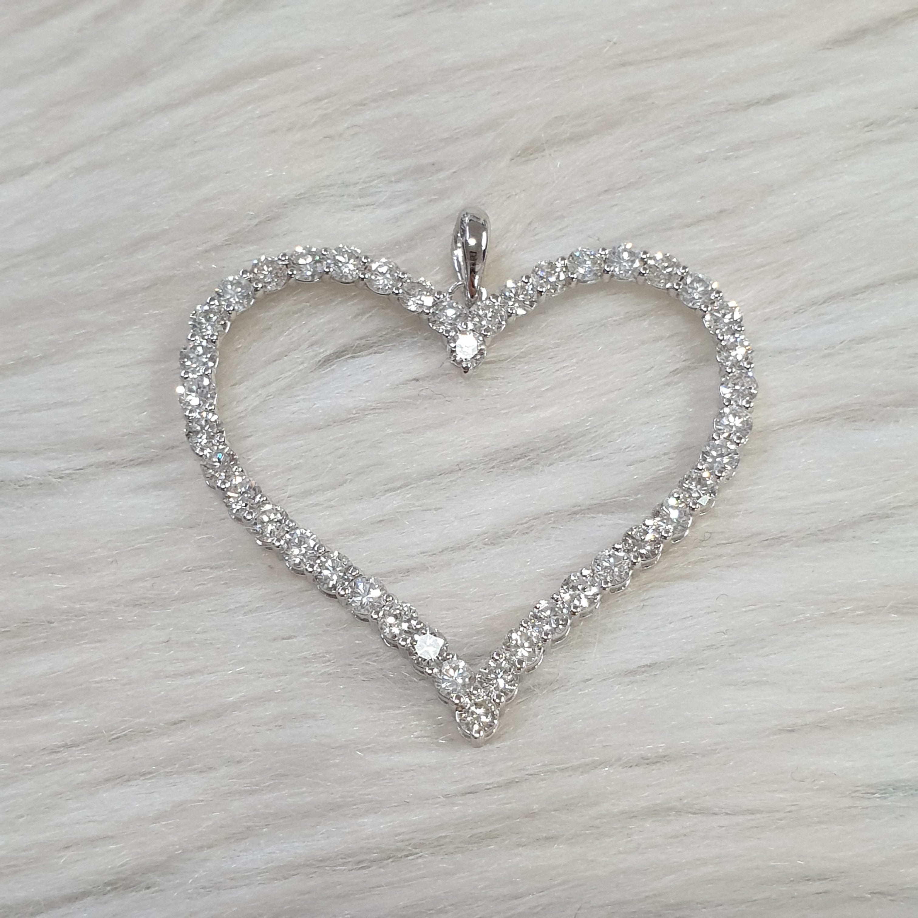 Heart Pendant -18K White Gold