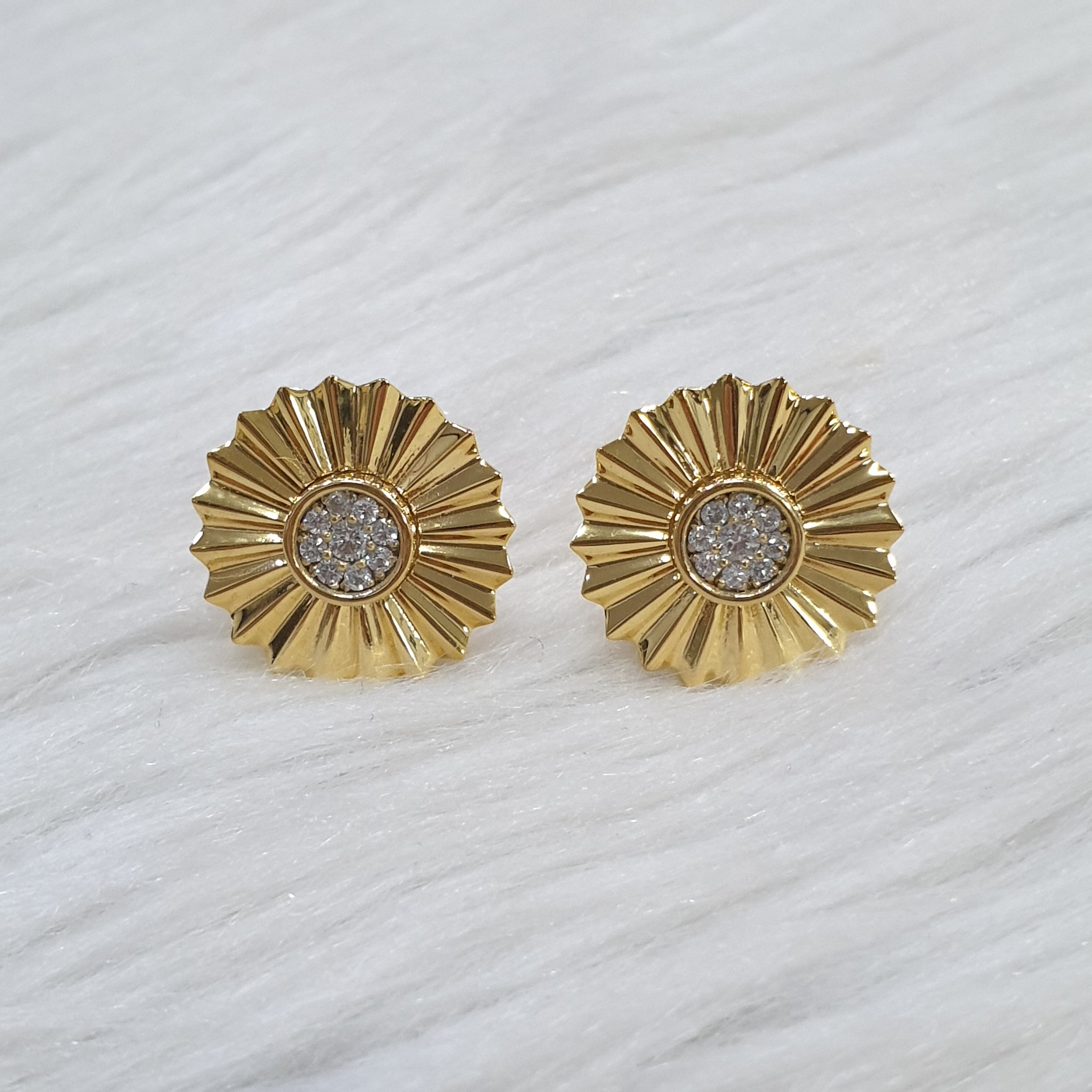 Pair Earrings -18K Yellow Gold