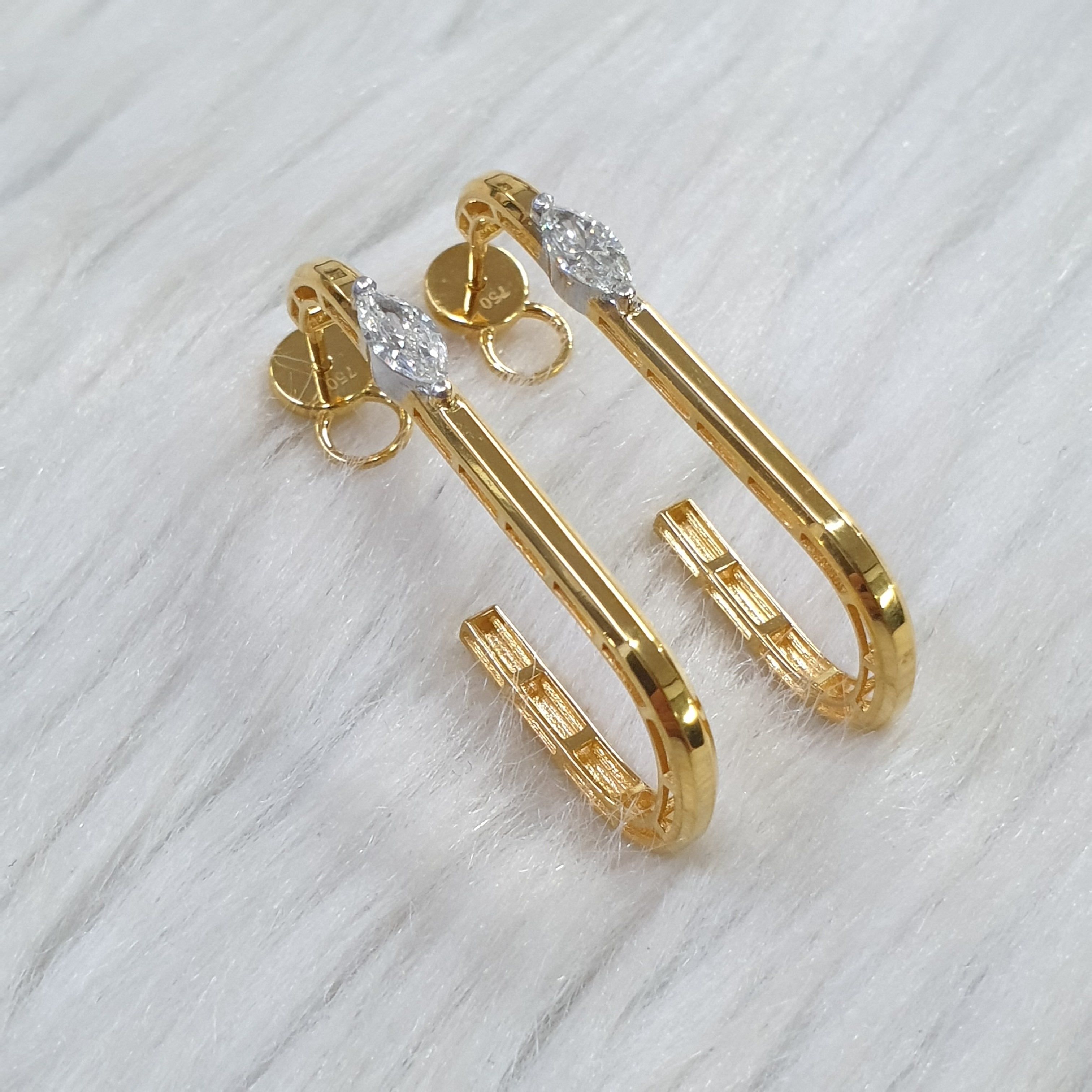 Pair Earring - 18K Yellow Gold