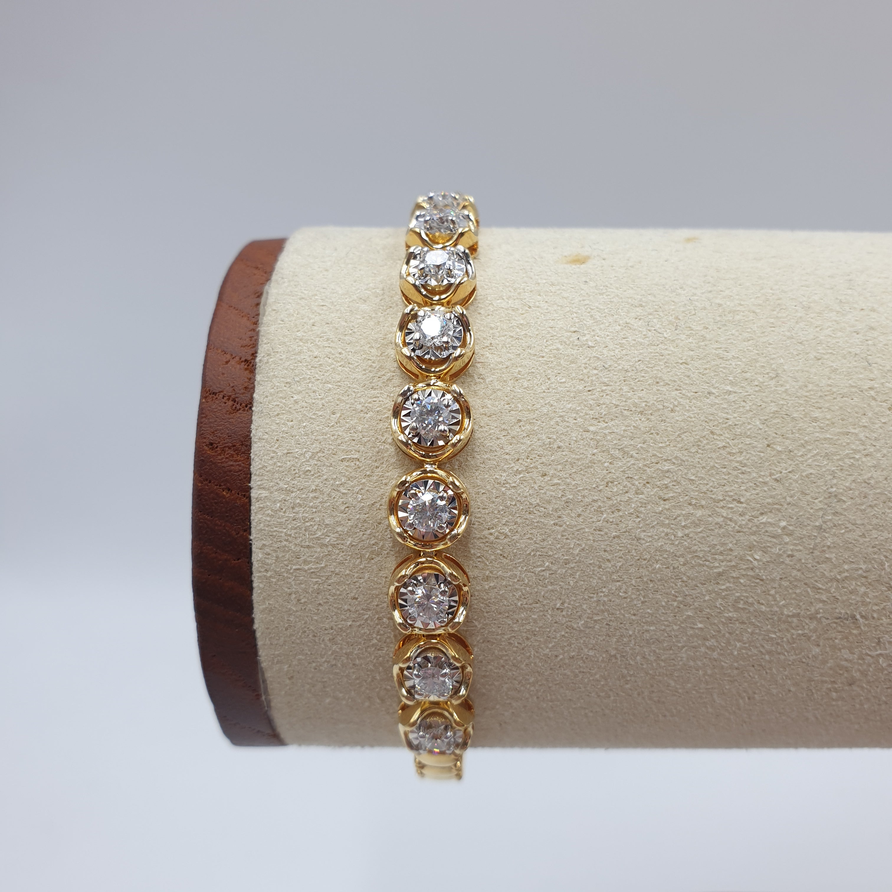 Tennis Bracelet - 18K Yellow Gold