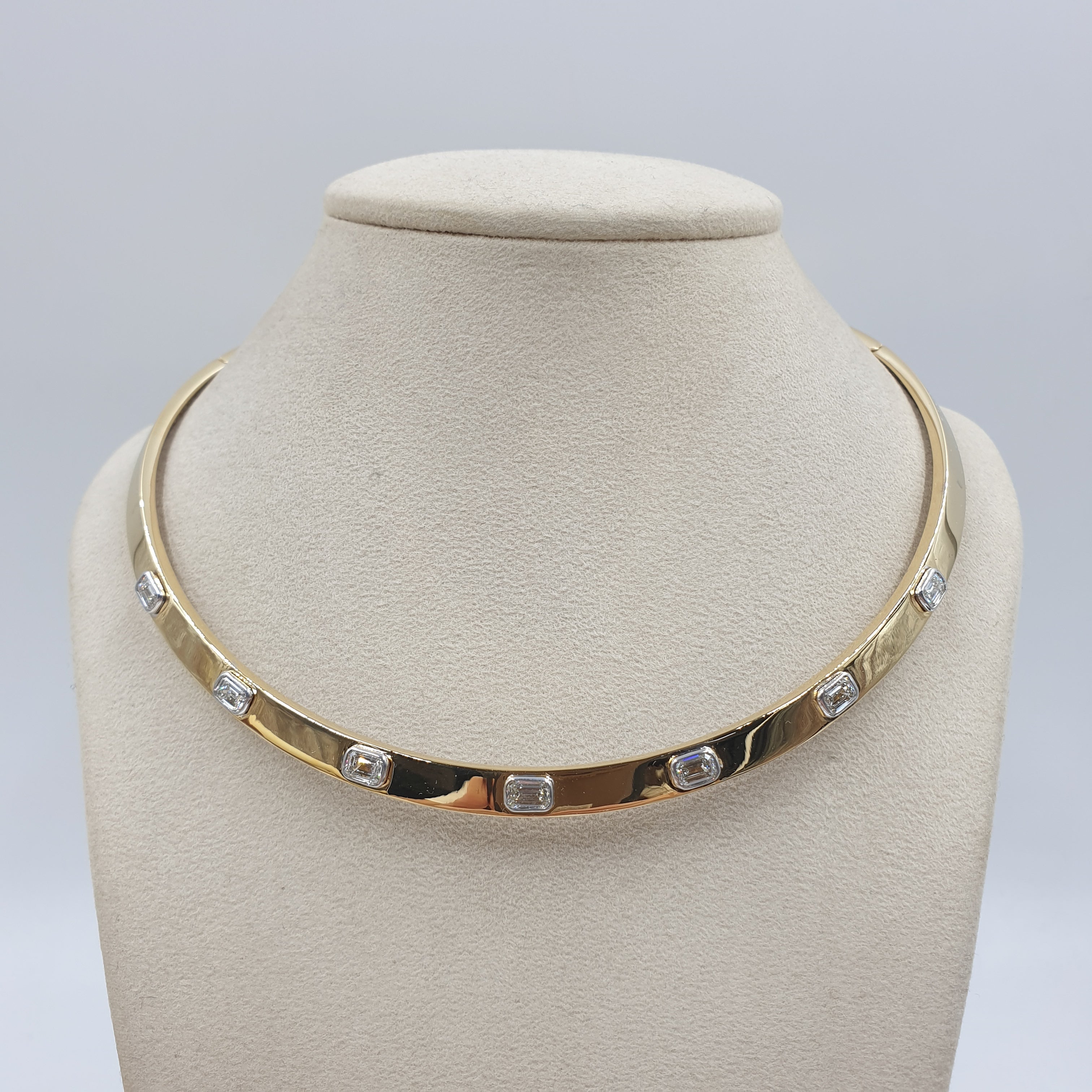 Emerald Necklace - 18K Yellow Gold