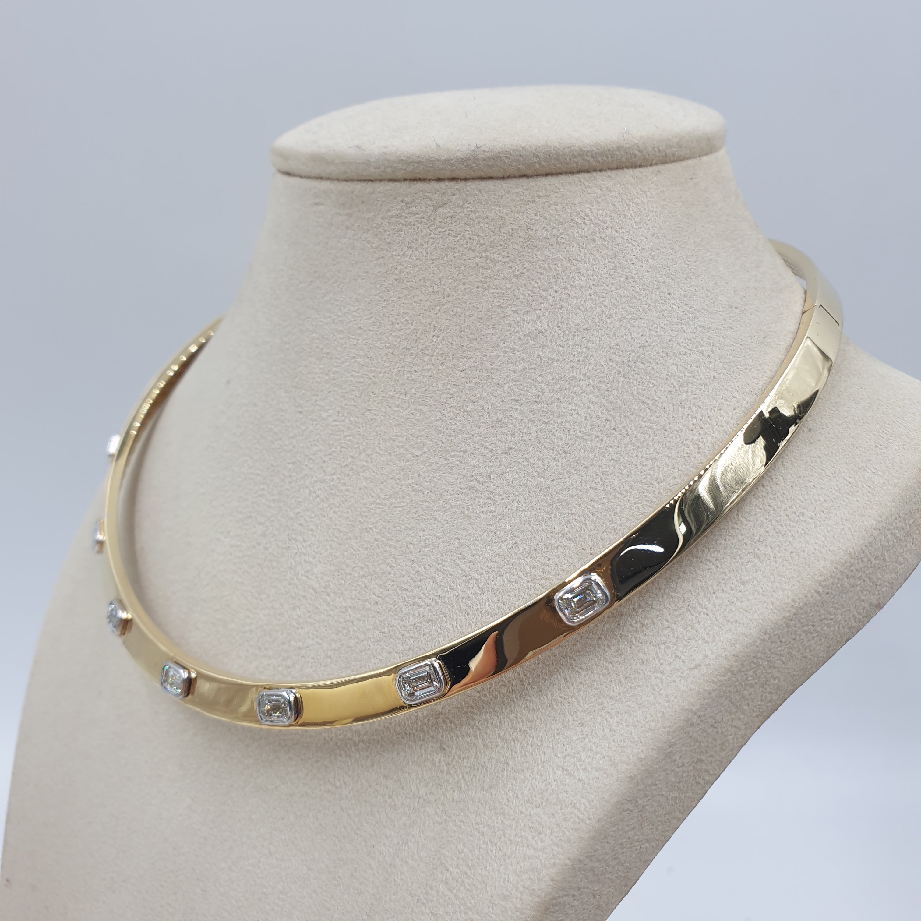 Emerald Necklace - 18K Yellow Gold