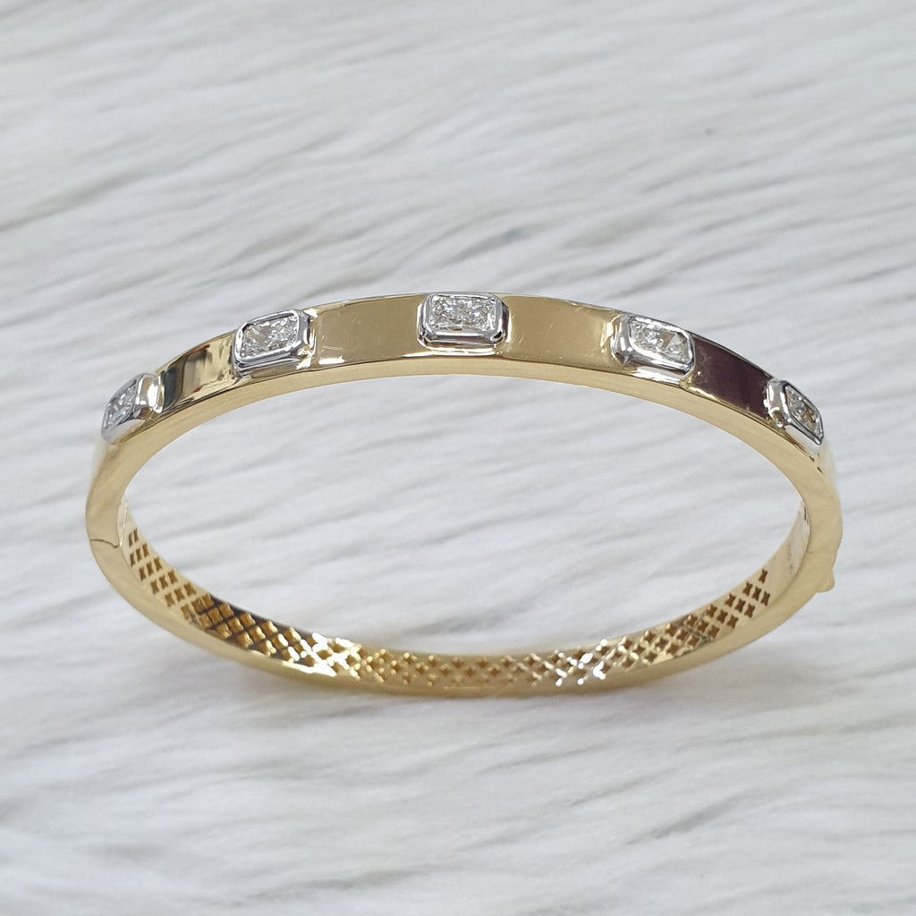 Emerald Bangle - 18K Yellow Gold