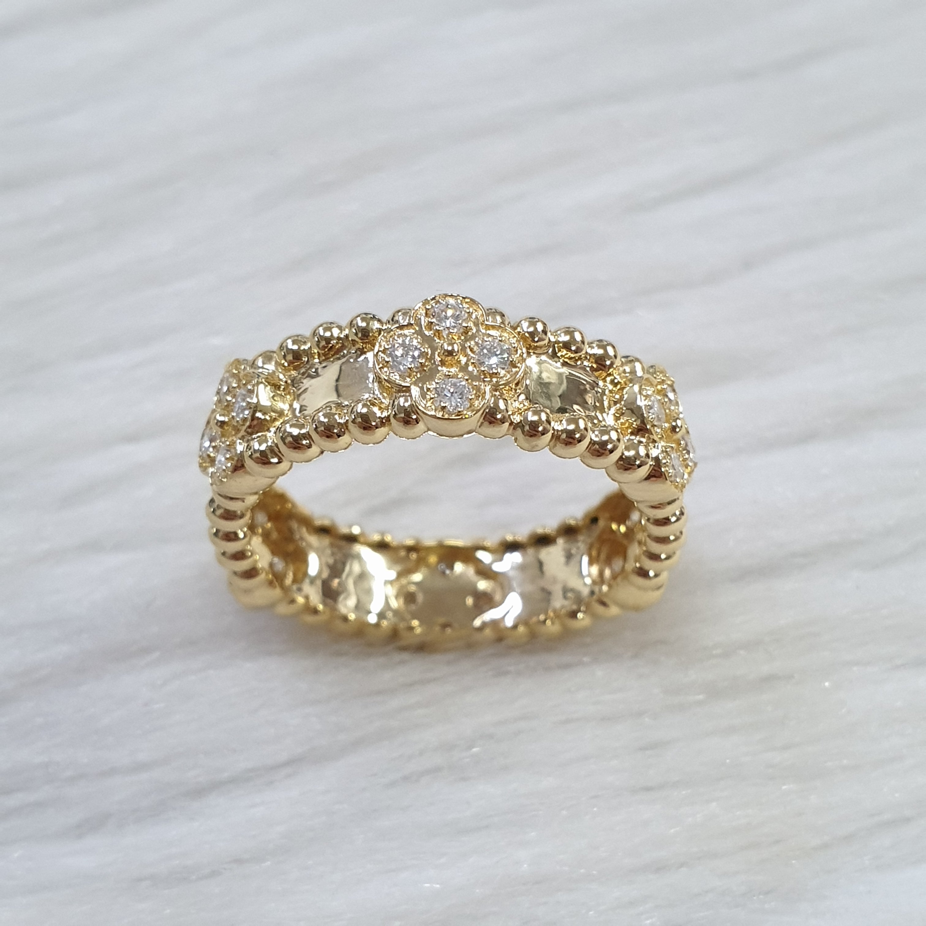 Diamond Clover Ring - 18K Yellow Gold