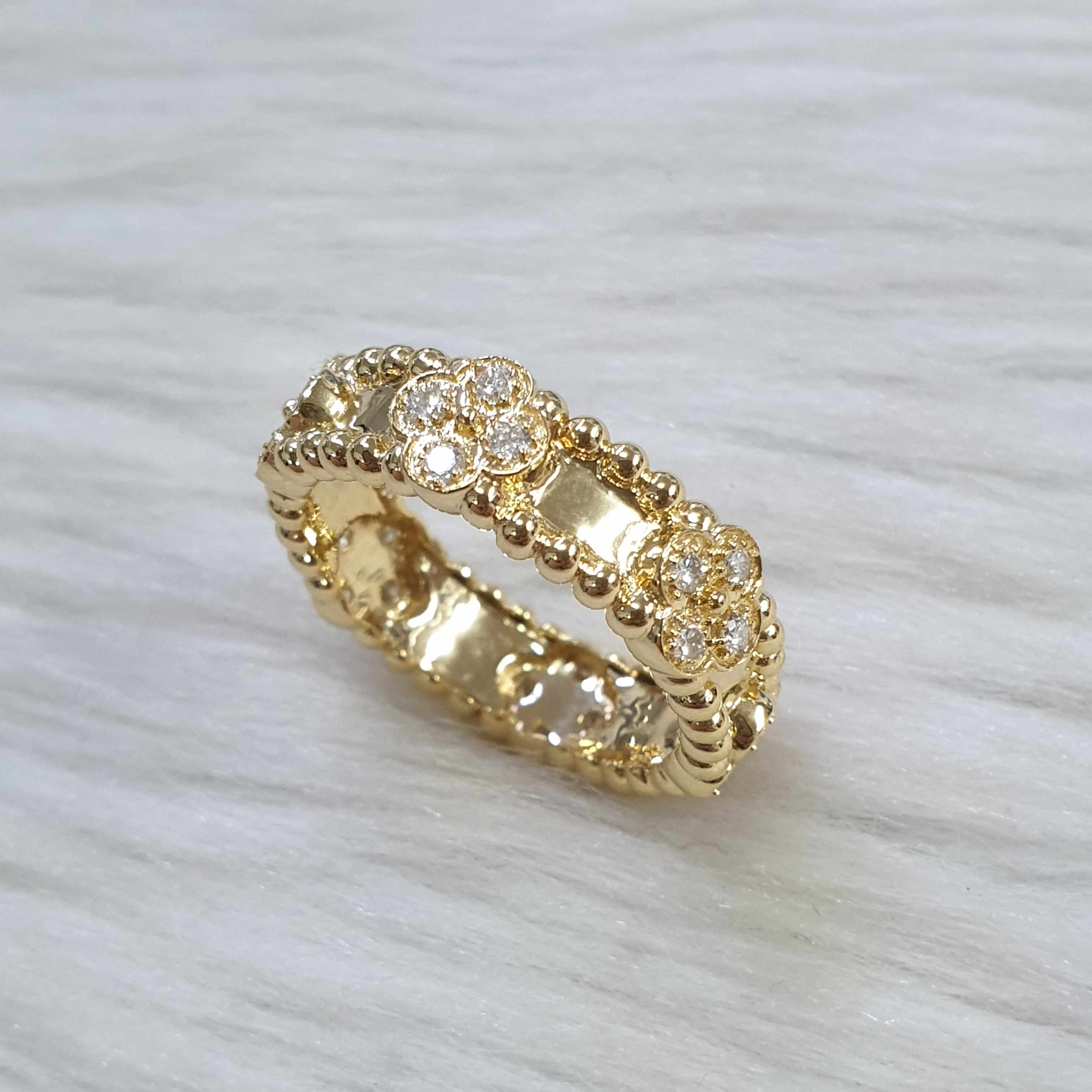 Diamond Clover Ring - 18K Yellow Gold