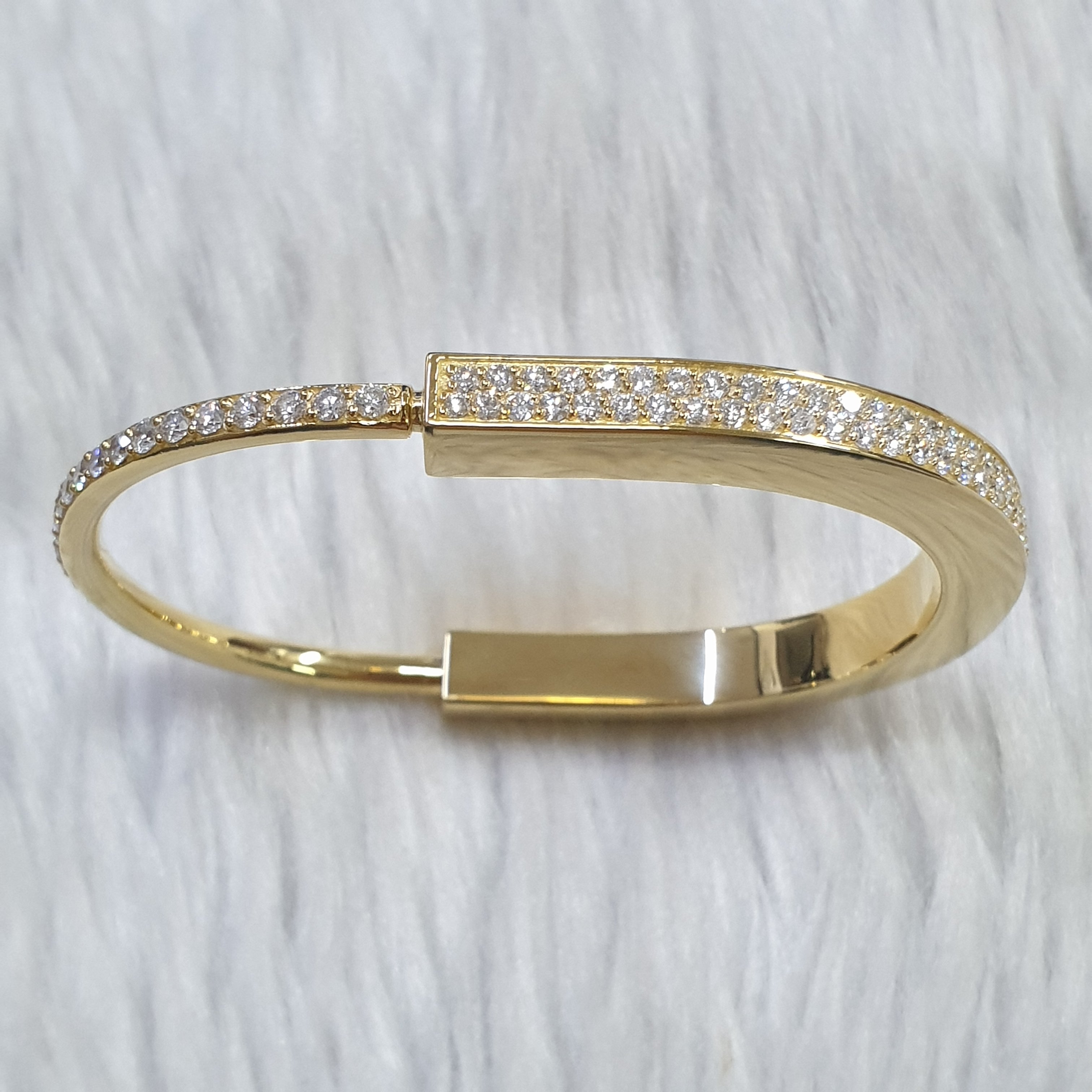 Paved Padlock Bangle - 18K Yellow Gold