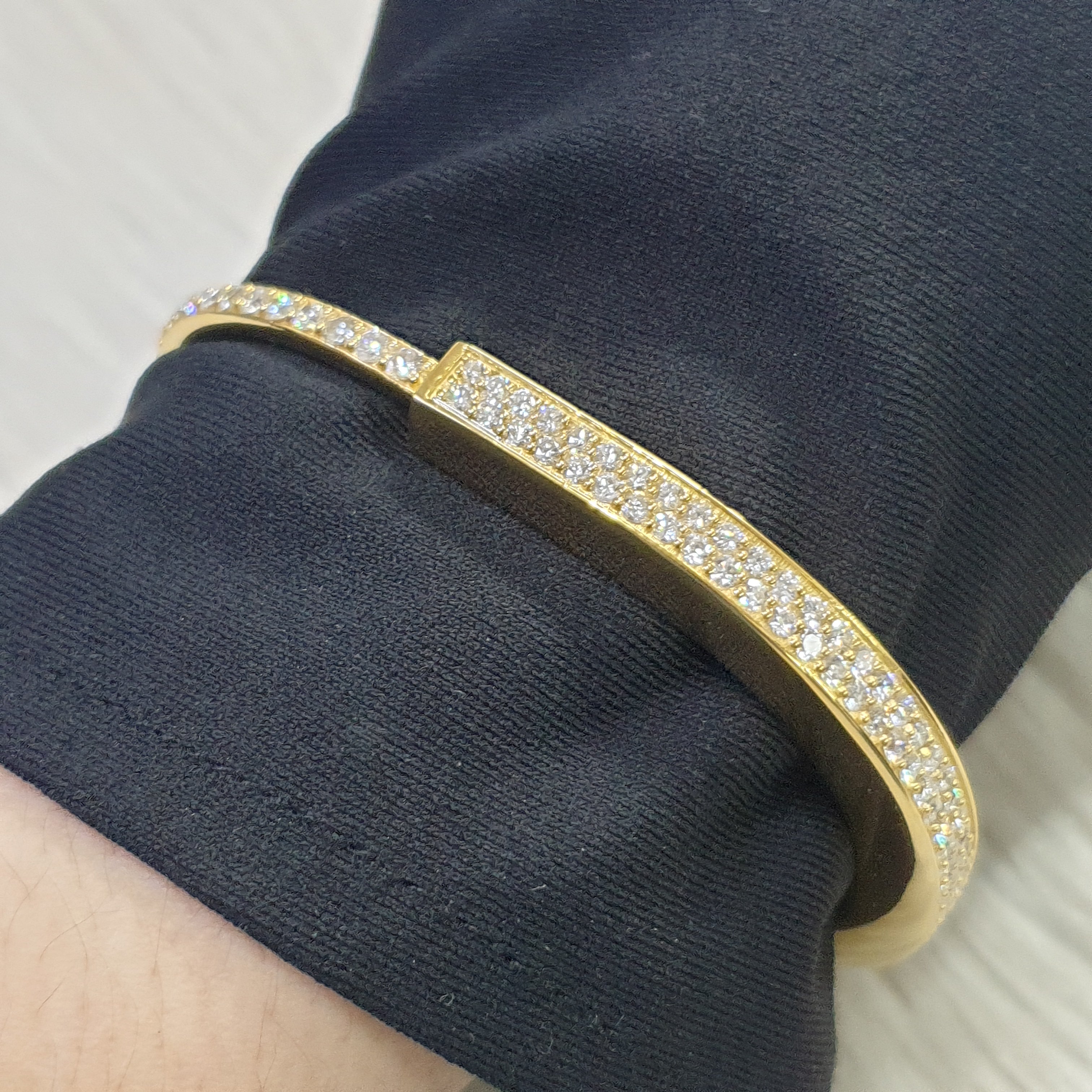 Paved Padlock Bangle - 18K Yellow Gold
