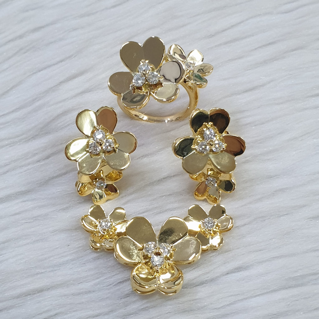 Flower Set with Pendant - 14K Yellow Gold