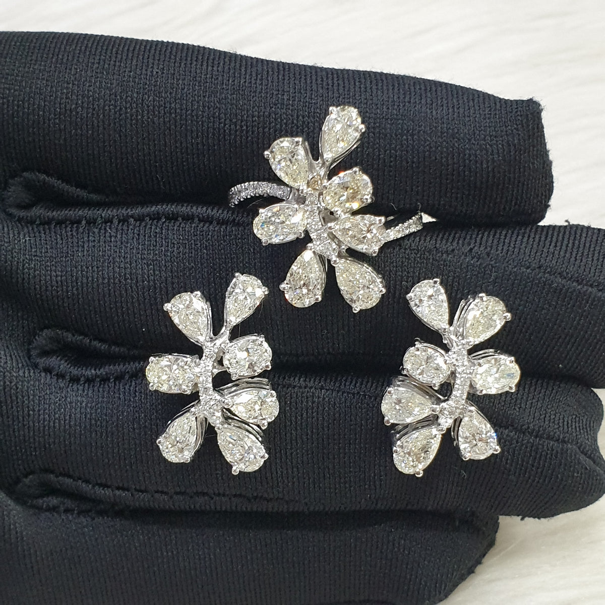 Fancy Cluster Terno - 14K White Gold