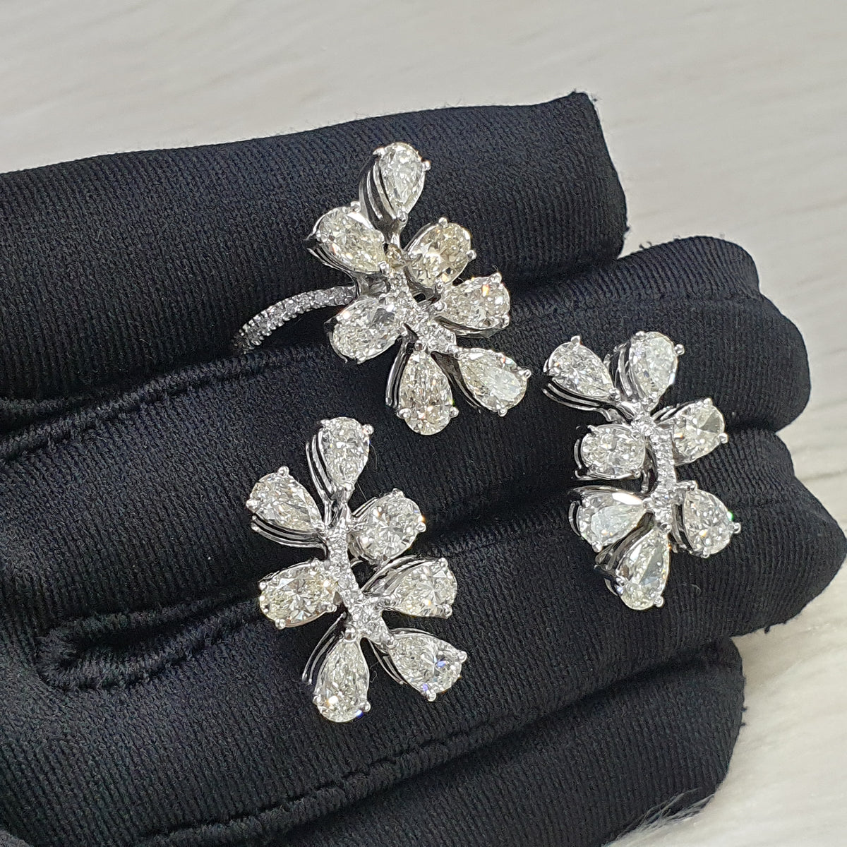 Fancy Cluster Terno - 14K White Gold