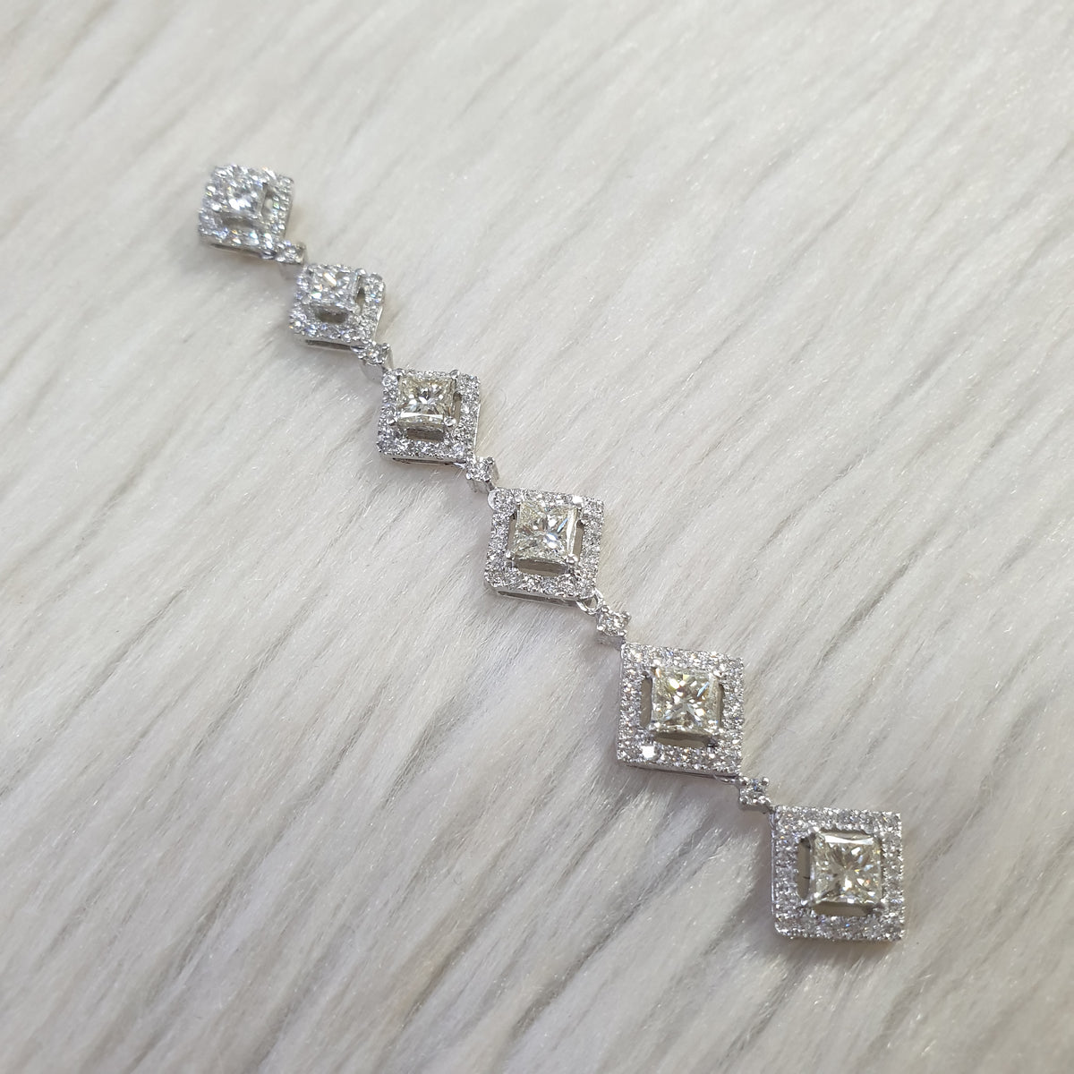 Drop Pendant WG - 14K White Gold