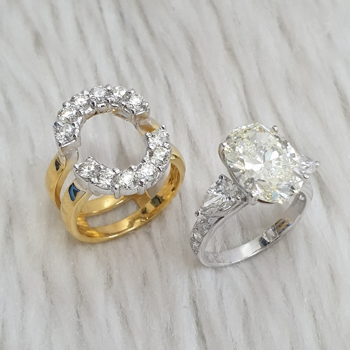 Detachable Oval Ring - 14K White Gold / Yellow Gold