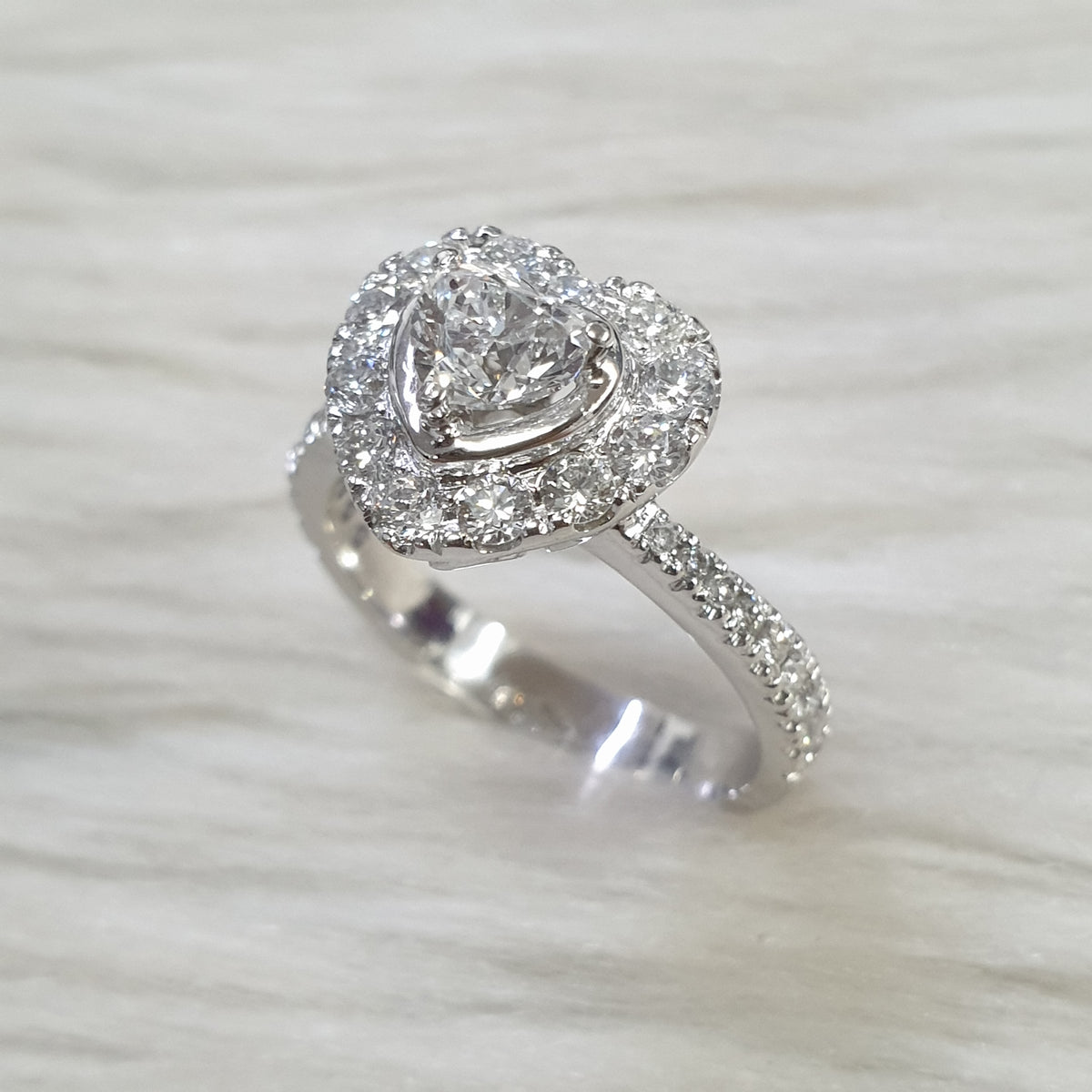 Ladies Ring Heart Shape - 14K White Gold