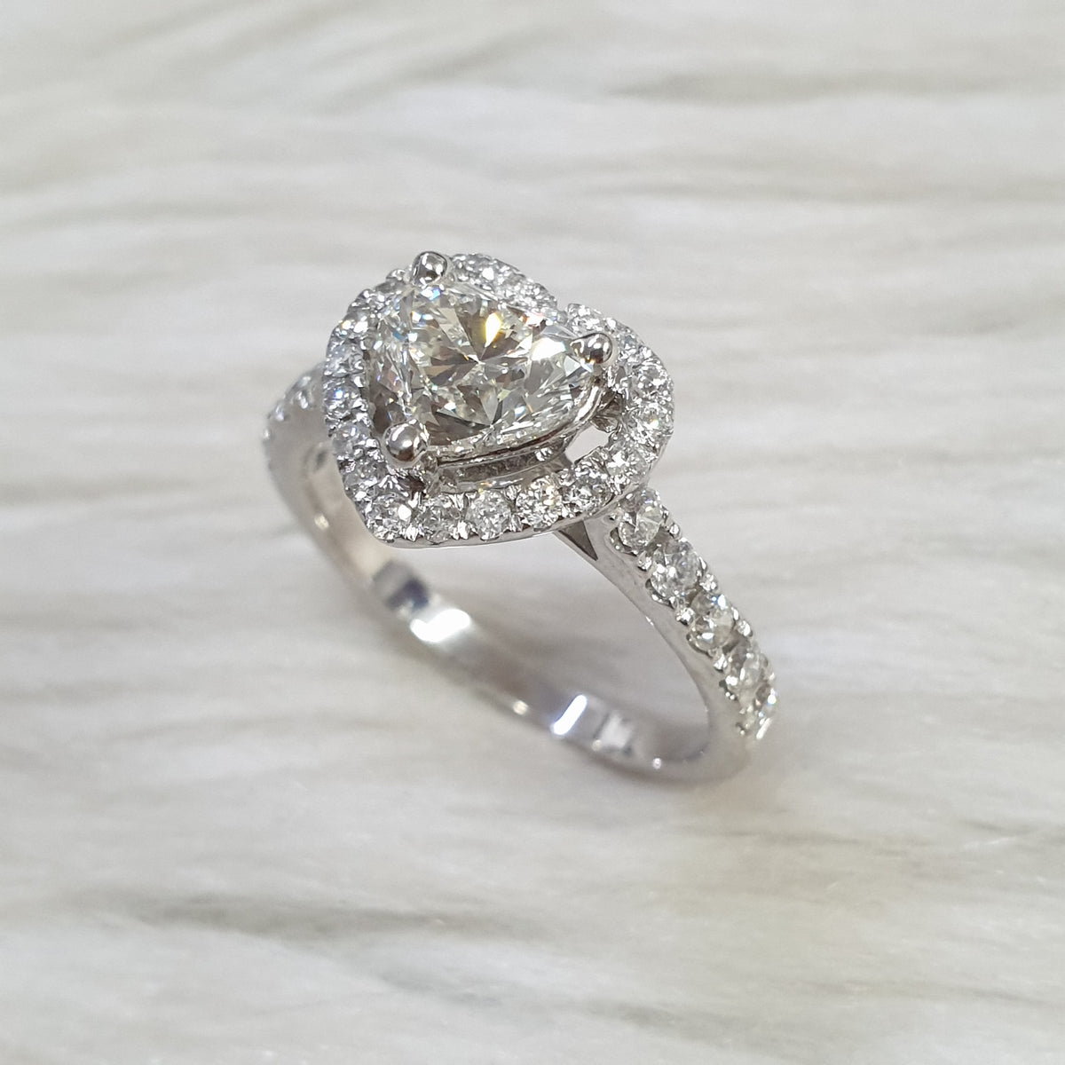 Ladies Ring Heart - 18K White Gold