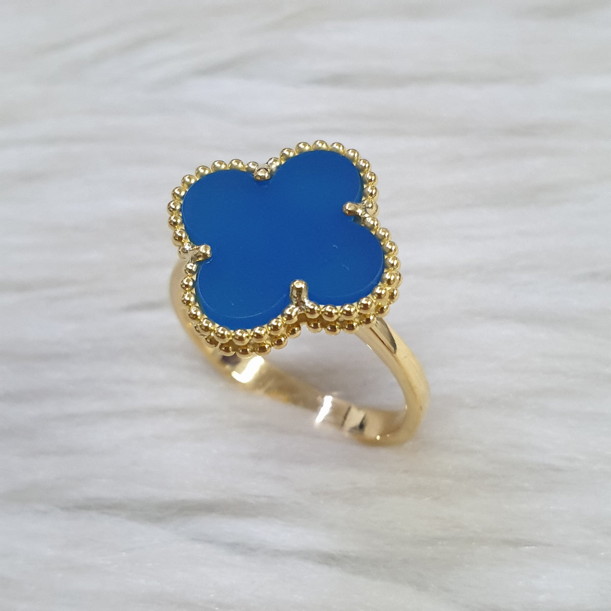 Blue Agate Clover Ring - 18K Yellow Gold