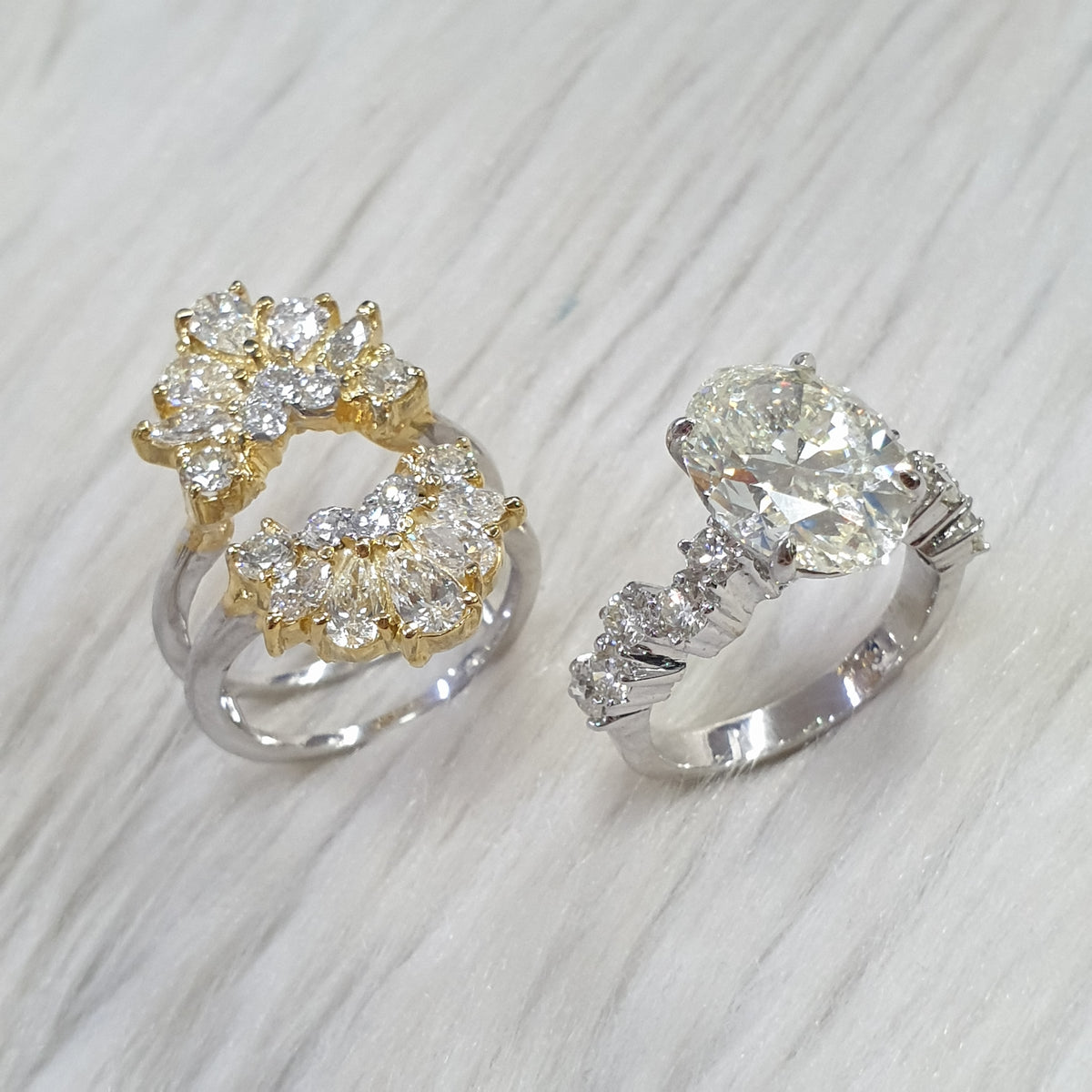 Detachable Oval Ring - 14K White Gold / Yellow Gold