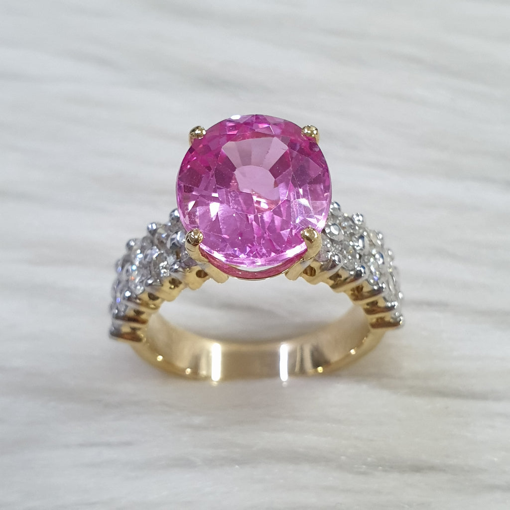 Oval Pink Sapphire Ring - 14K Yellow Gold