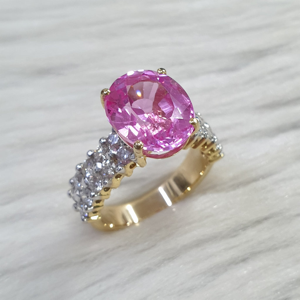 Oval Pink Sapphire Ring - 14K Yellow Gold