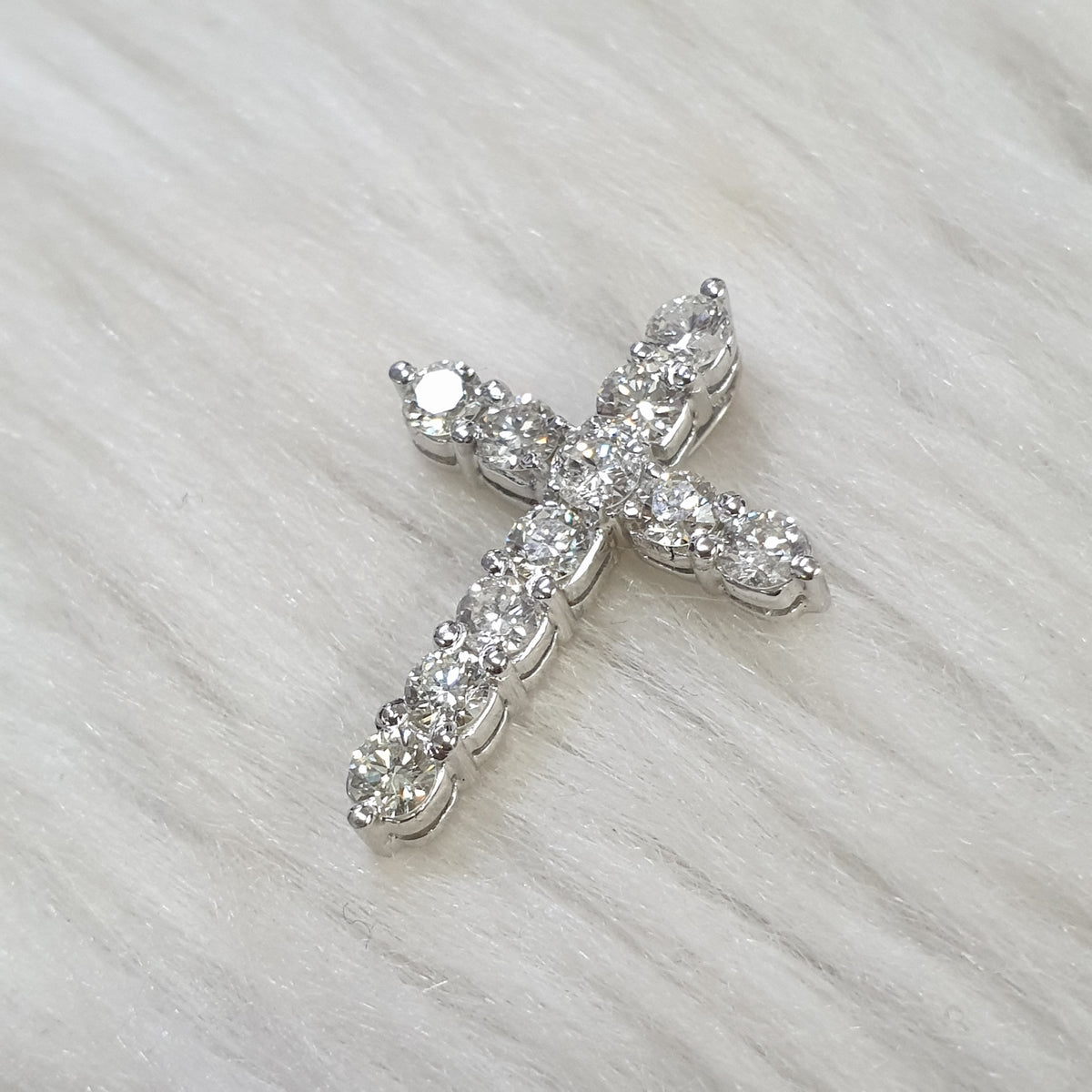 Cross Pendant - 14K White Gold
