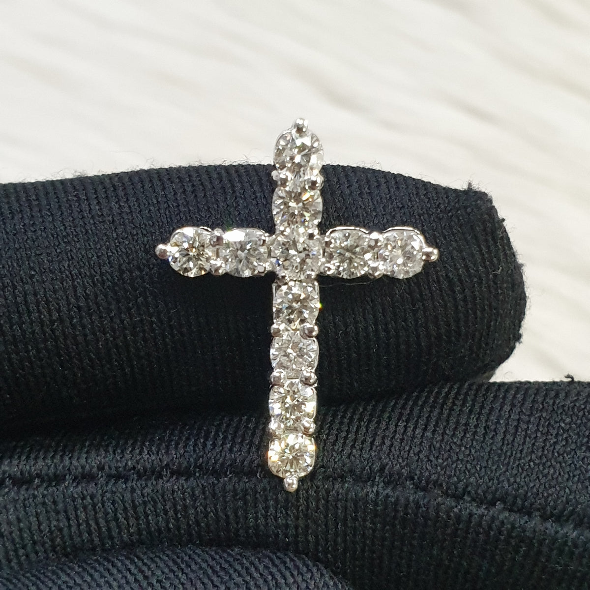 Cross Pendant - 14K White Gold